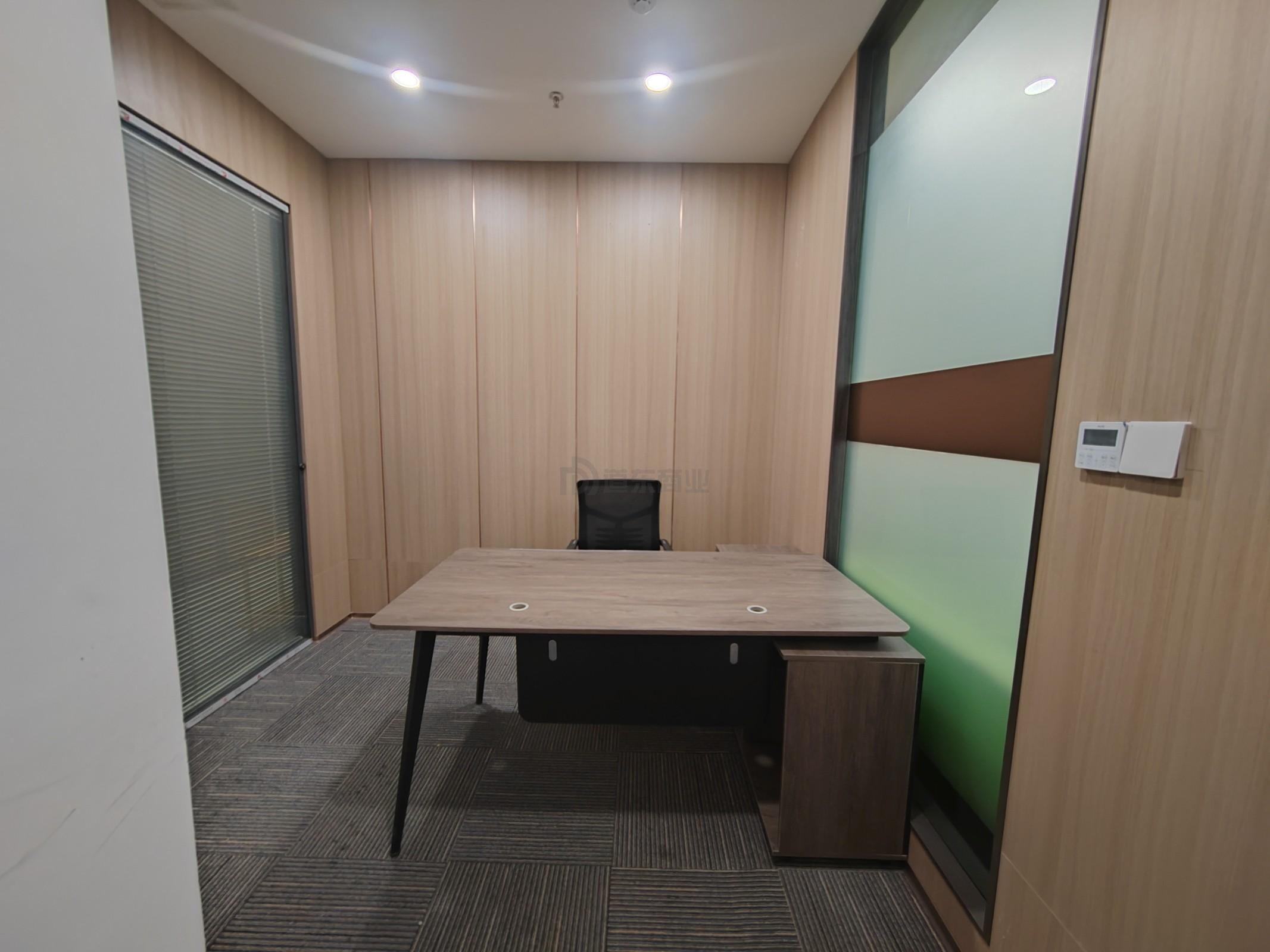 财富大厦面积87平