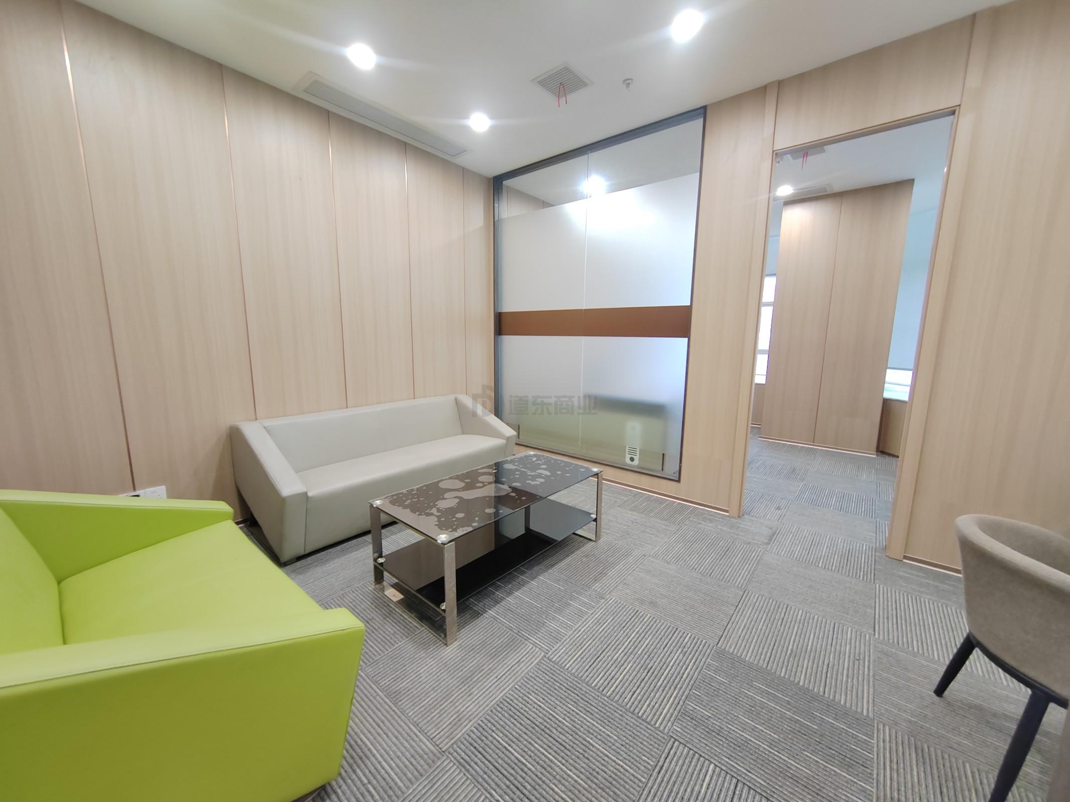 财富大厦面积87平