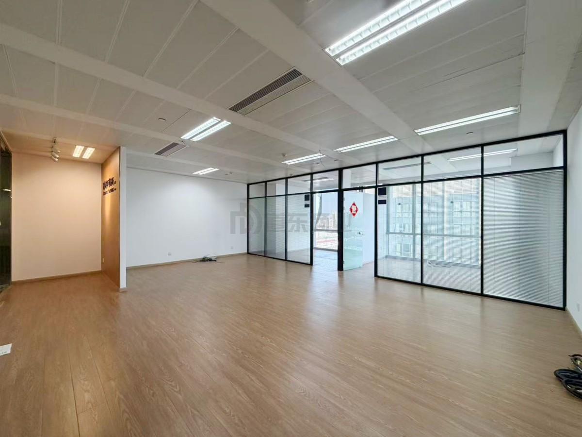 上海中心城开国际面积121