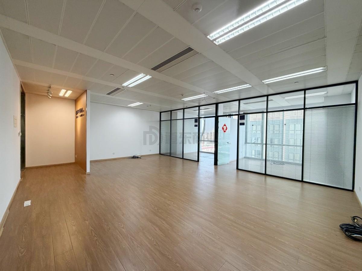 上海中心城开国际面积121平