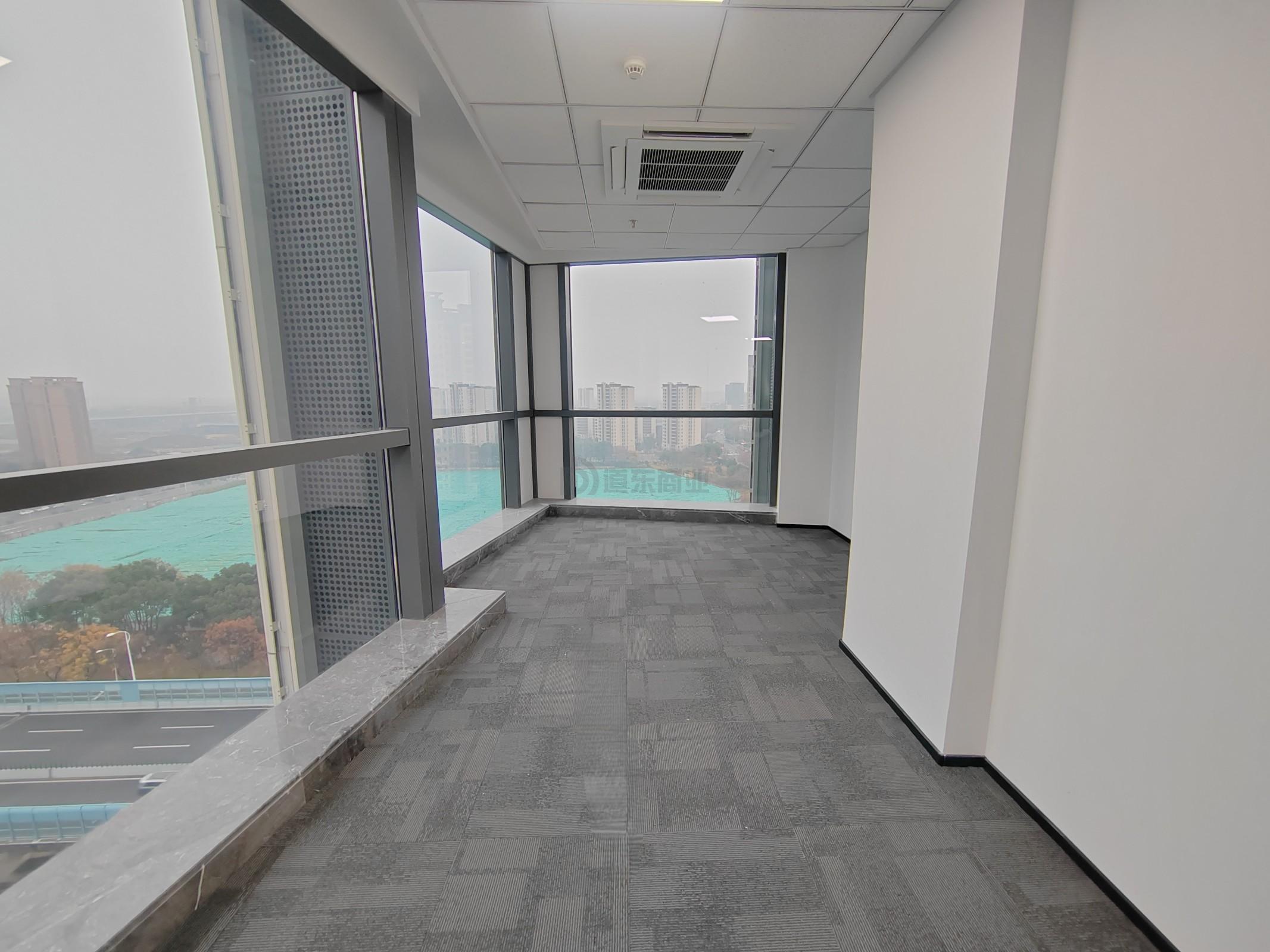 创恒大厦面积180平