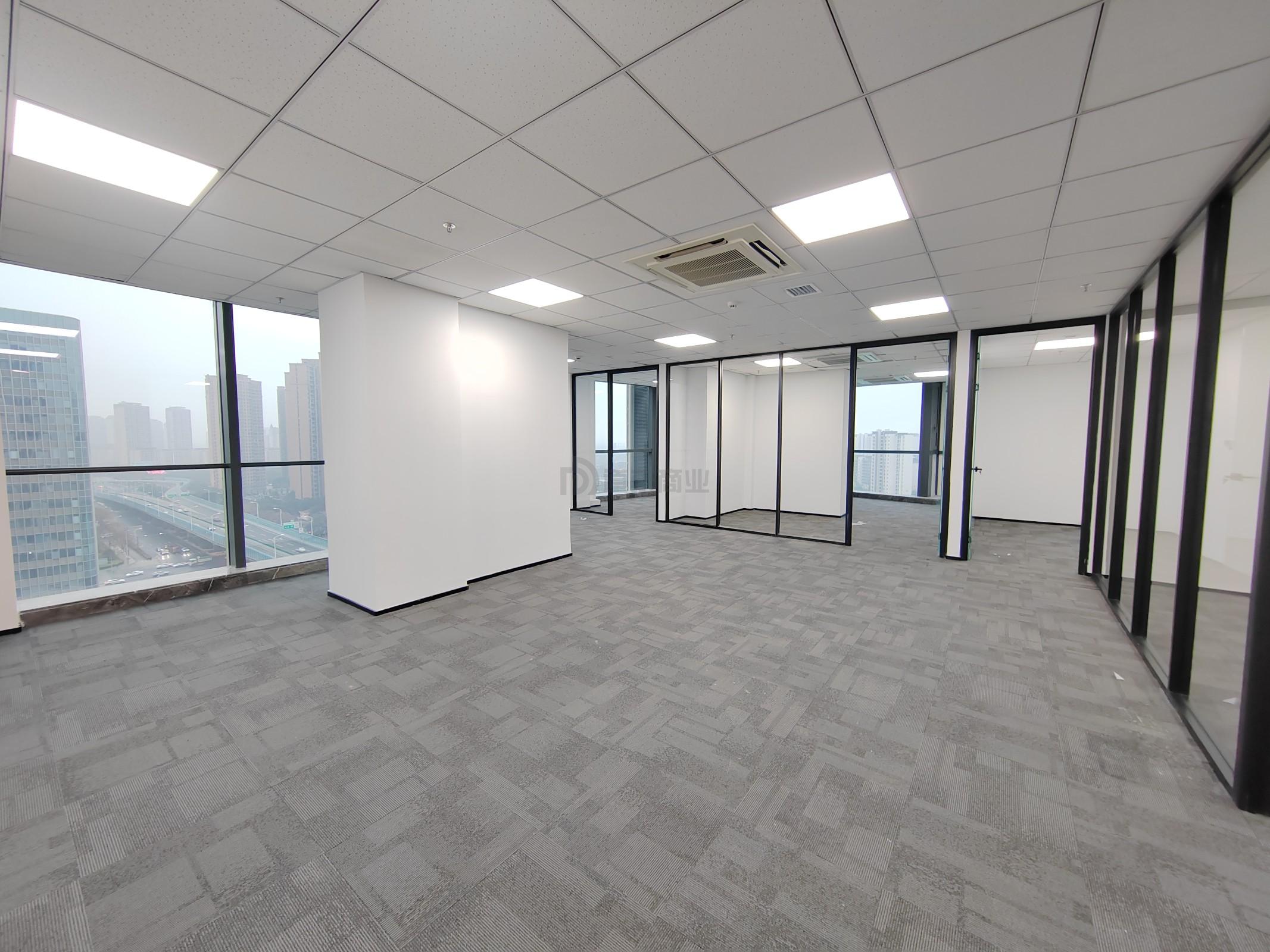 创恒大厦面积180平