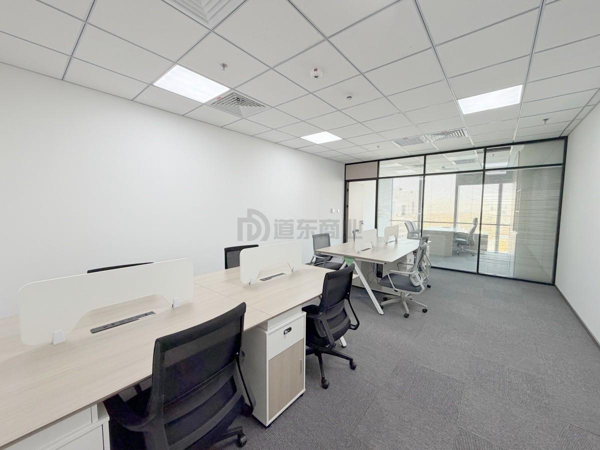 新城发展大厦面积81平