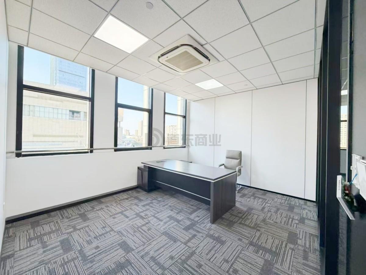 平安财富中心面积171平