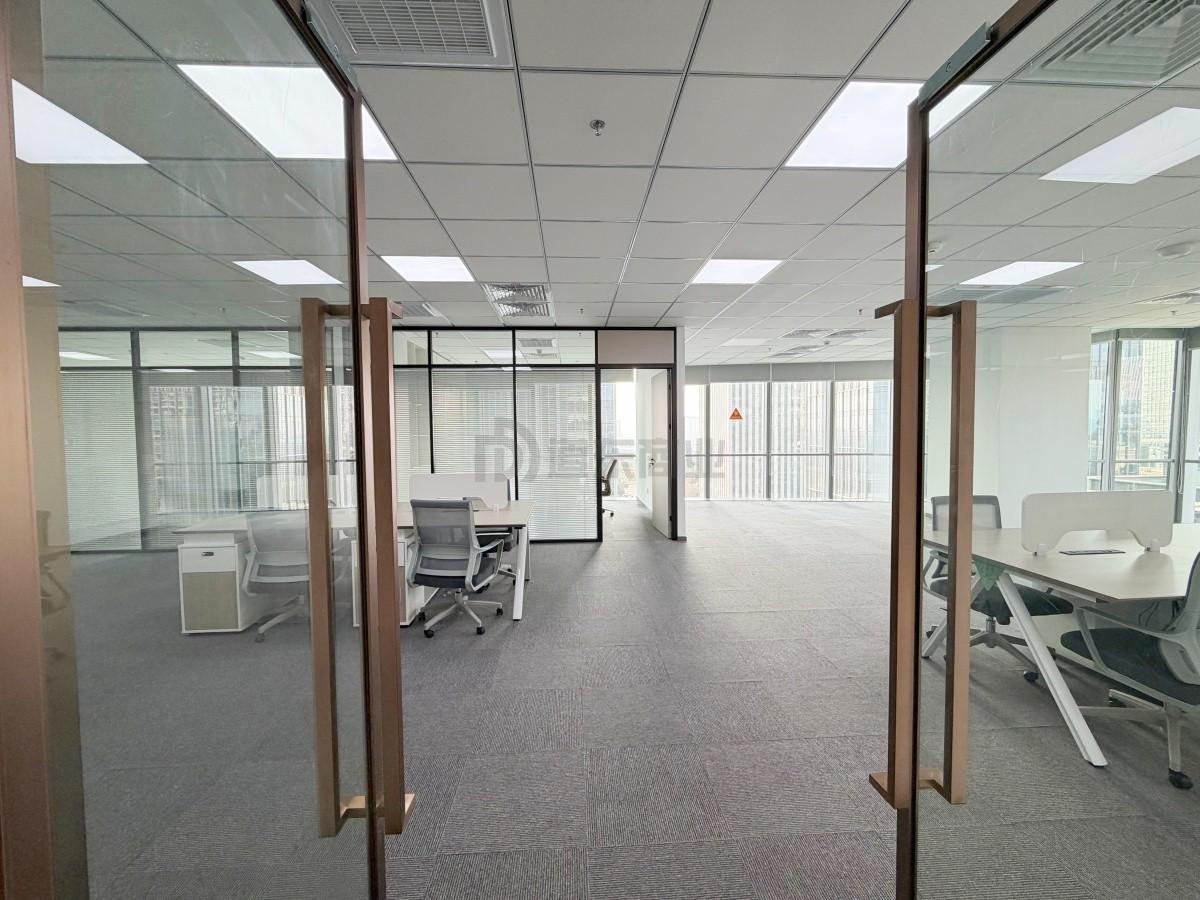 新城发展大厦面积476平