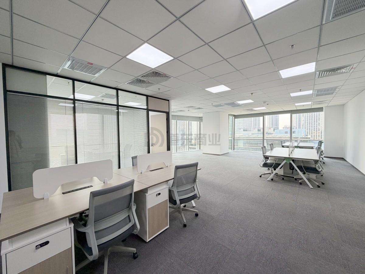 新城发展大厦面积476平