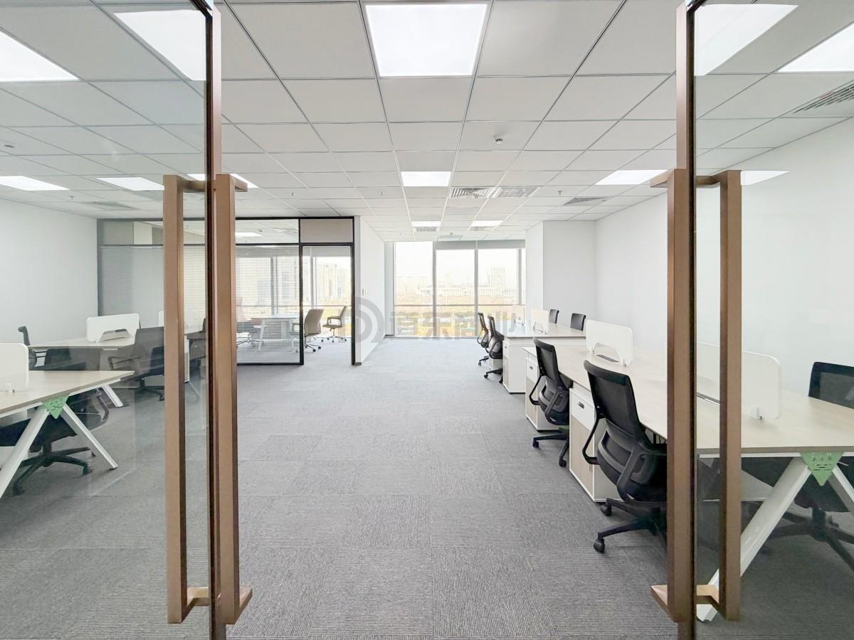 新城发展大厦面积161平