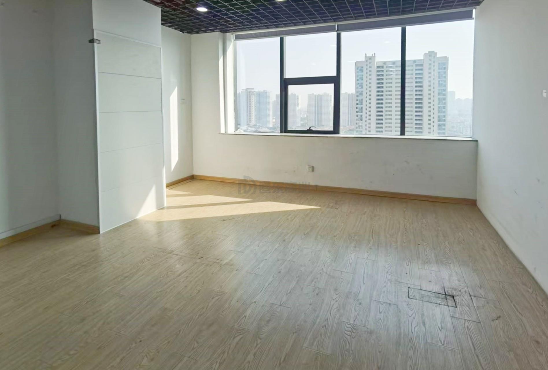 麦库大厦面积70平