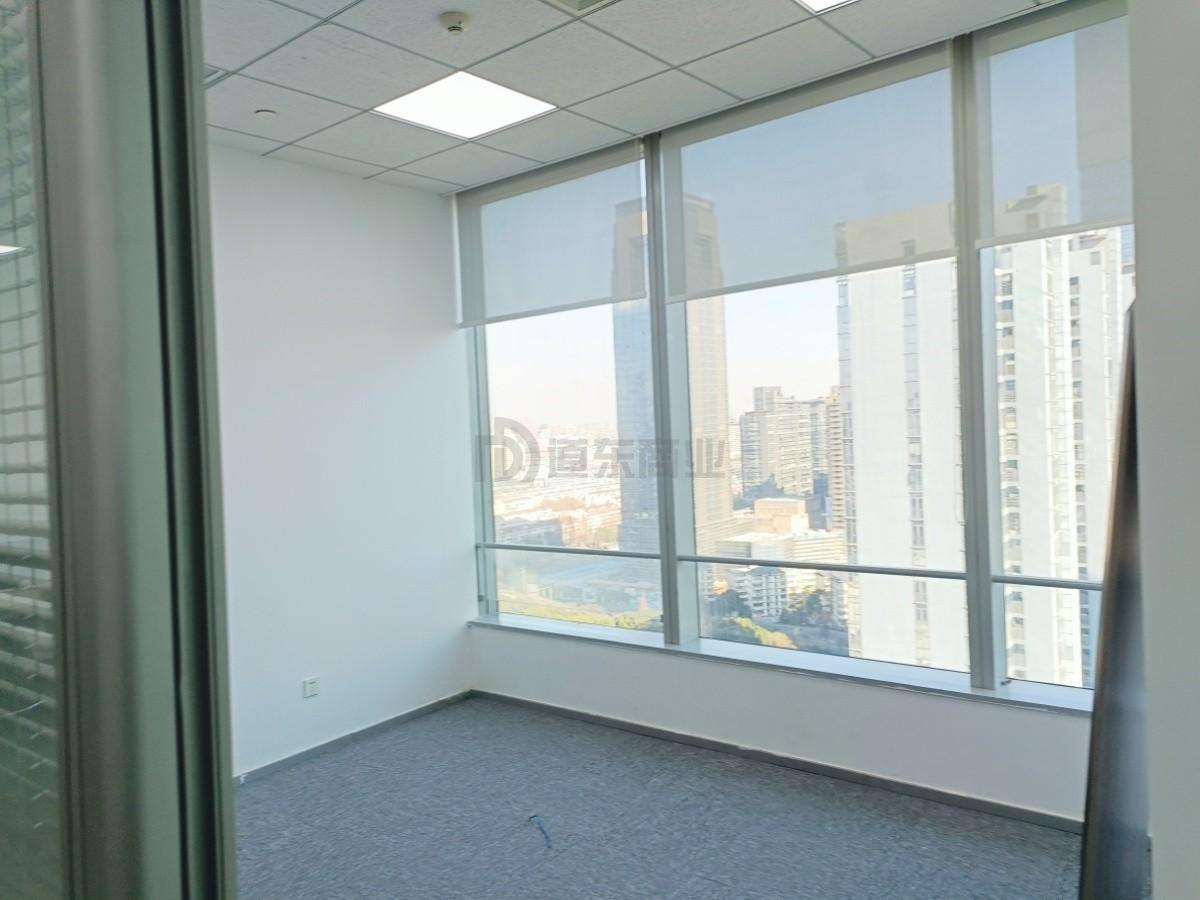 国金中心面积268平