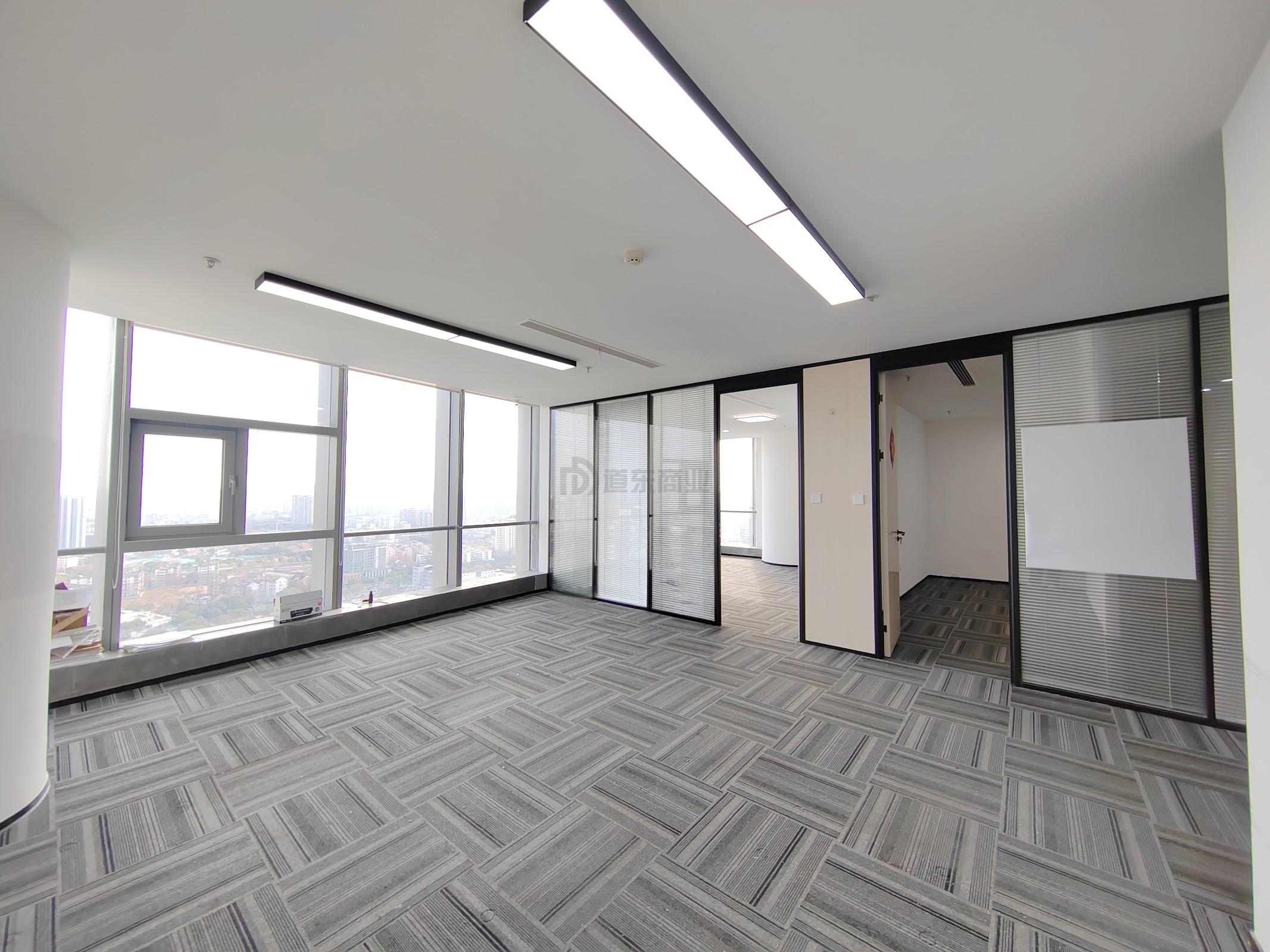 东岭锡上面积148平