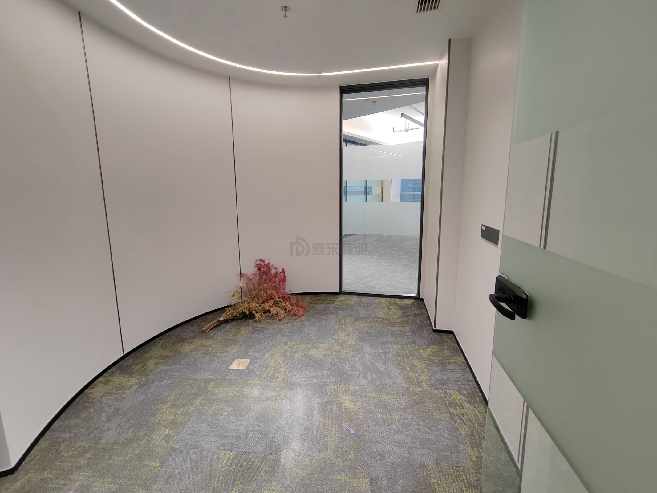 潜心数科大厦面积392平