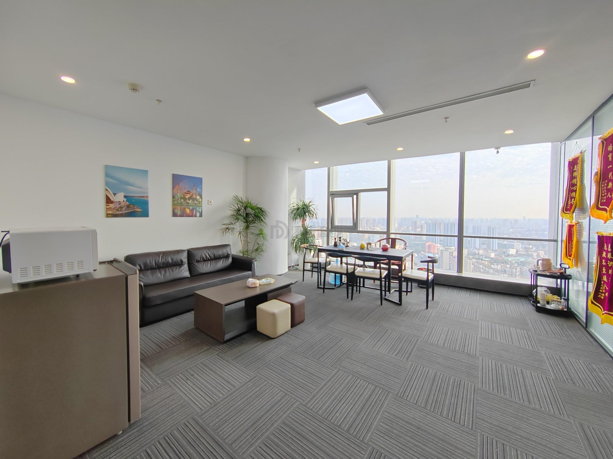 东岭锡上面积147平