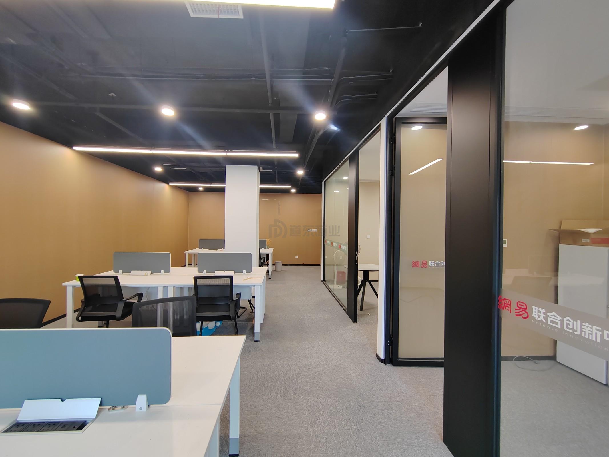 网易（无锡）联合创新中心面积110平
