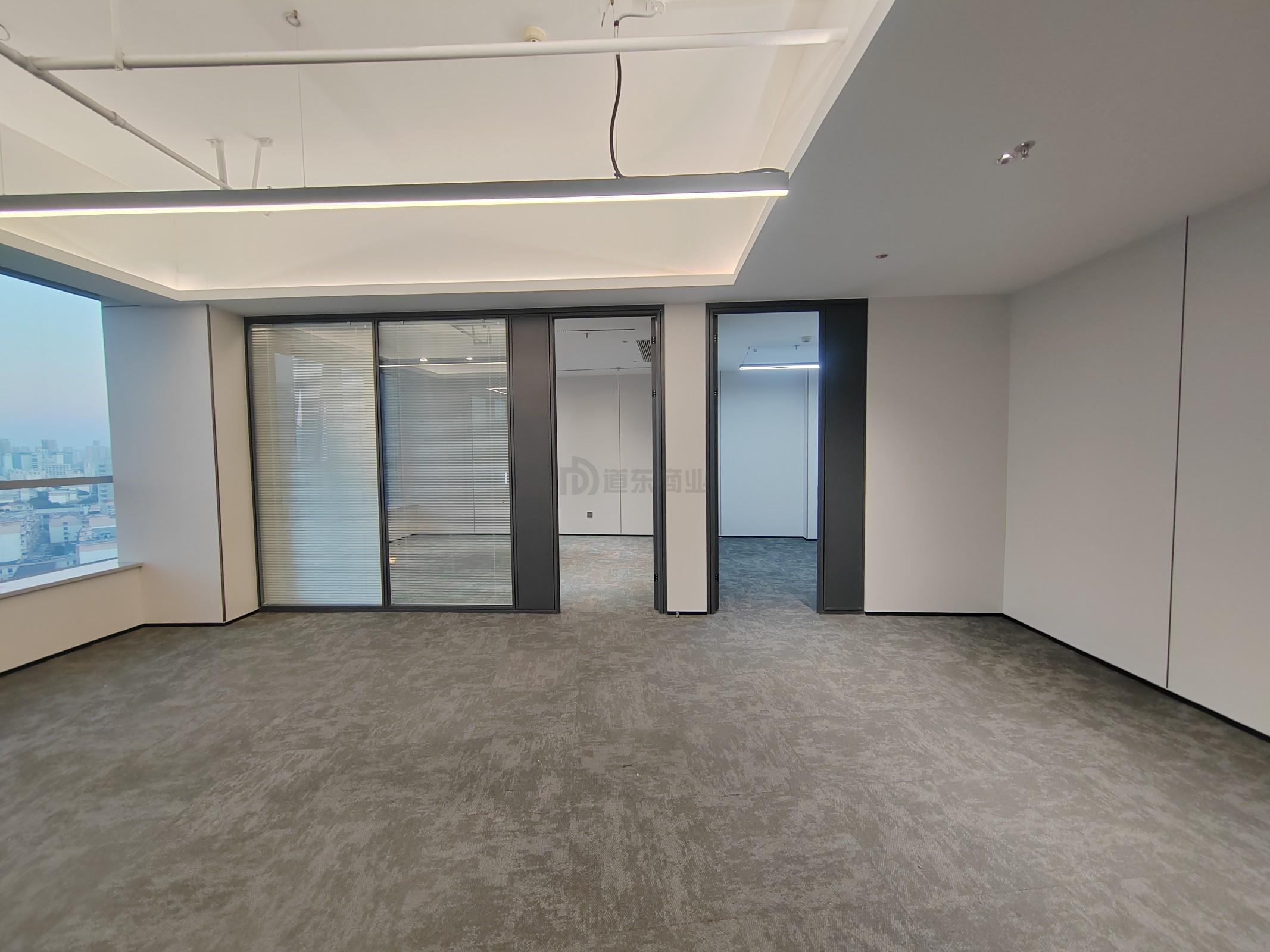 潜心数科大厦面积154平