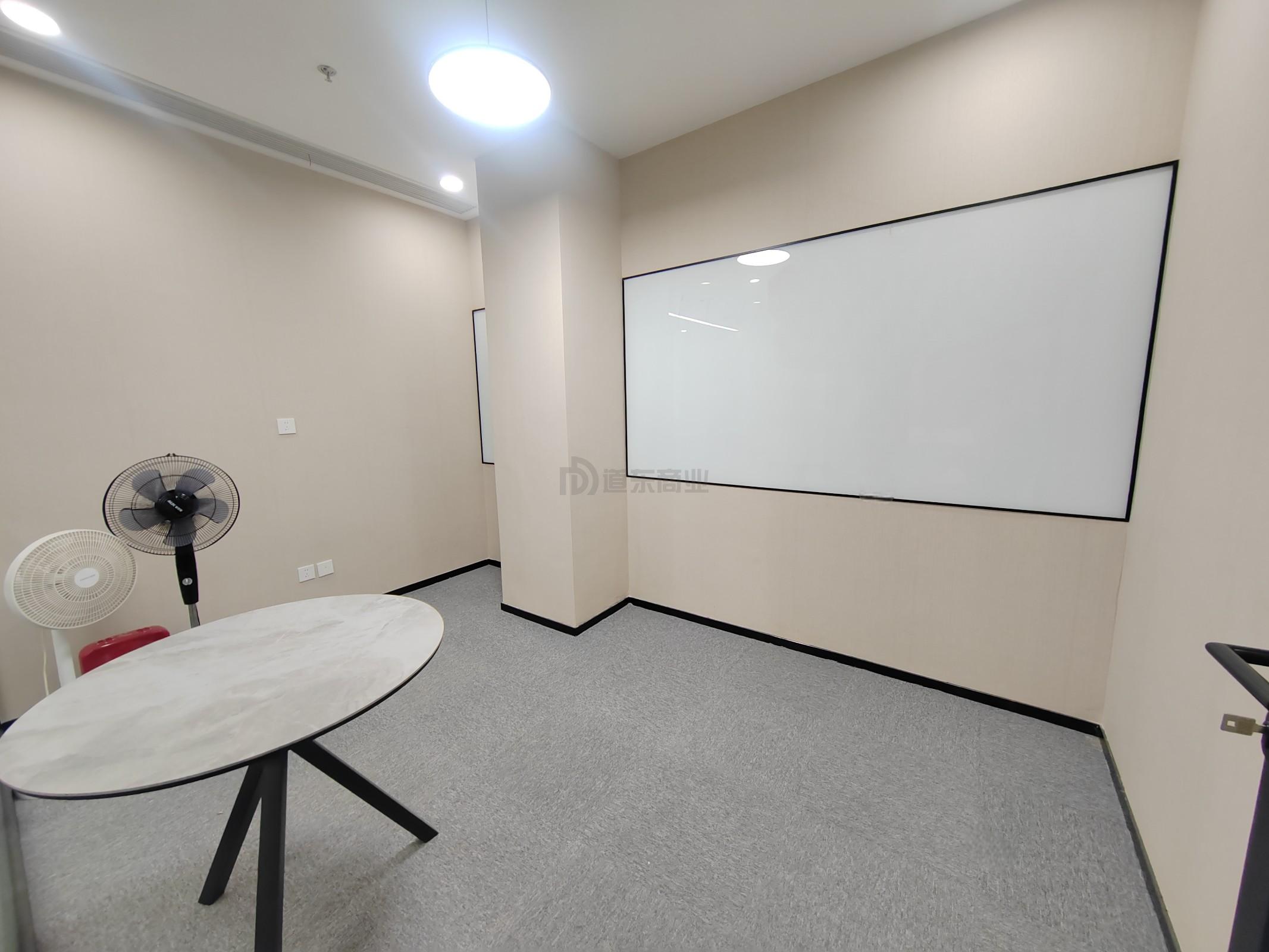 网易（无锡）联合创新中心面积110平