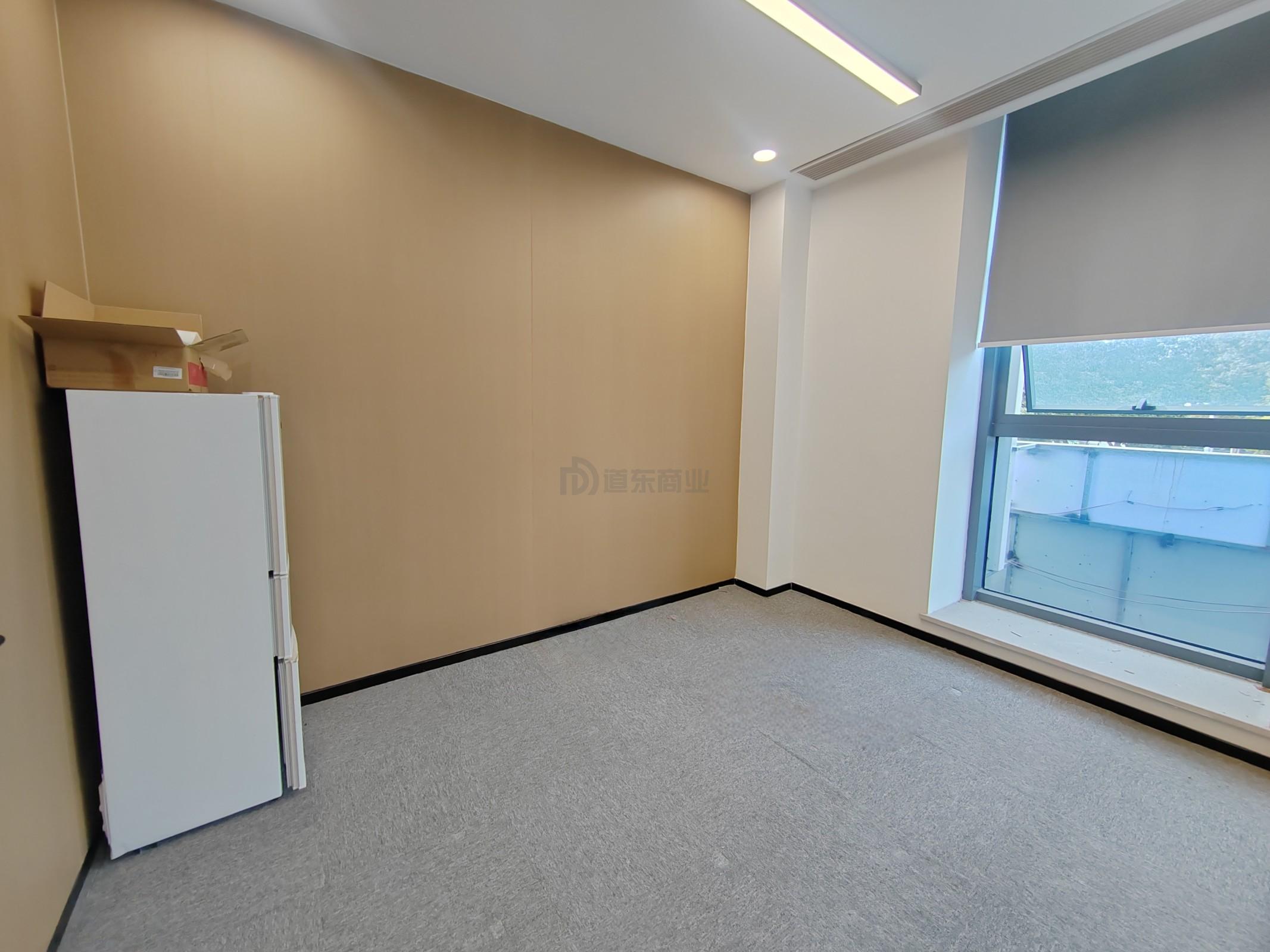 网易（无锡）联合创新中心面积110平