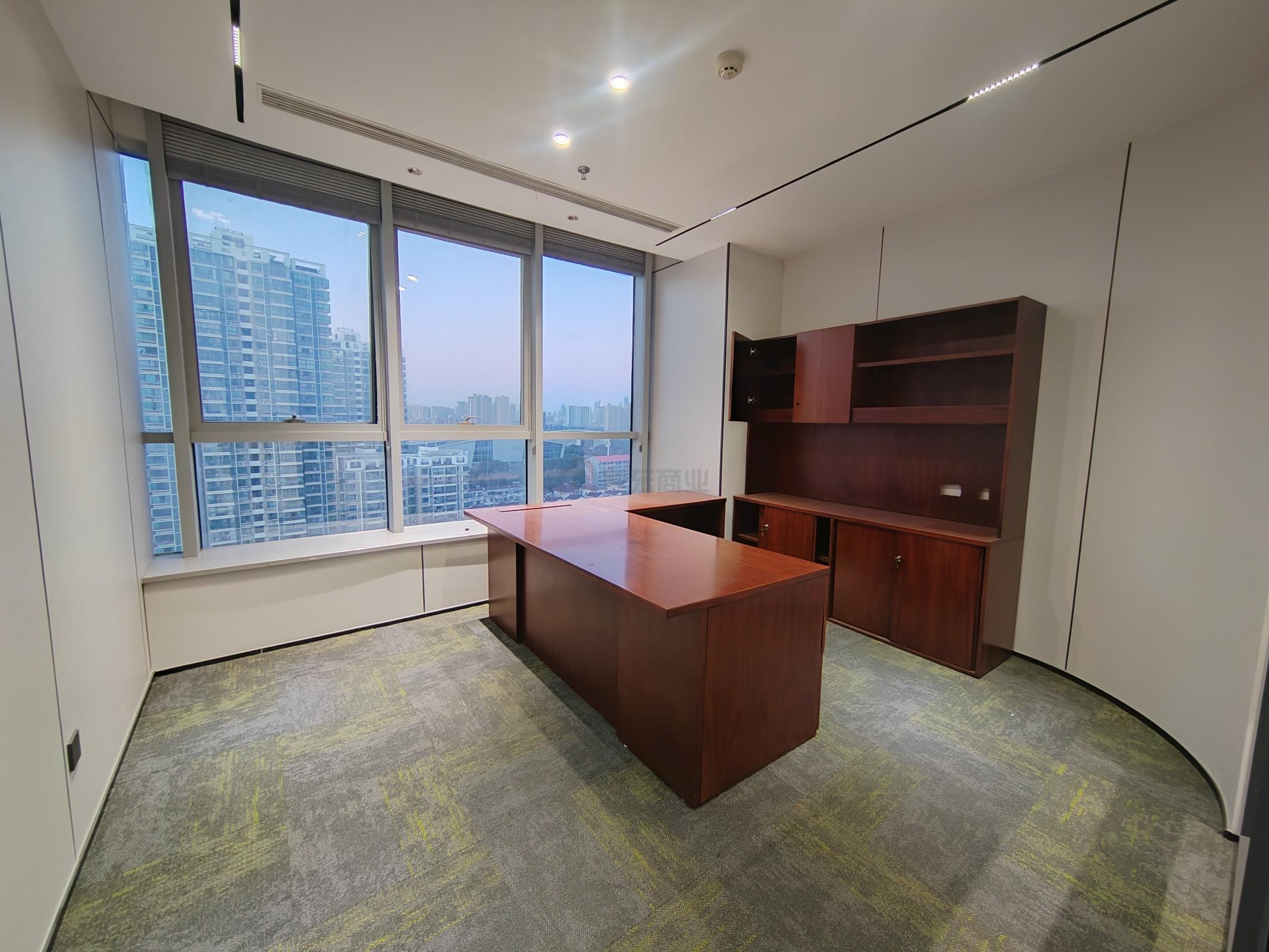 潜心数科大厦面积392平