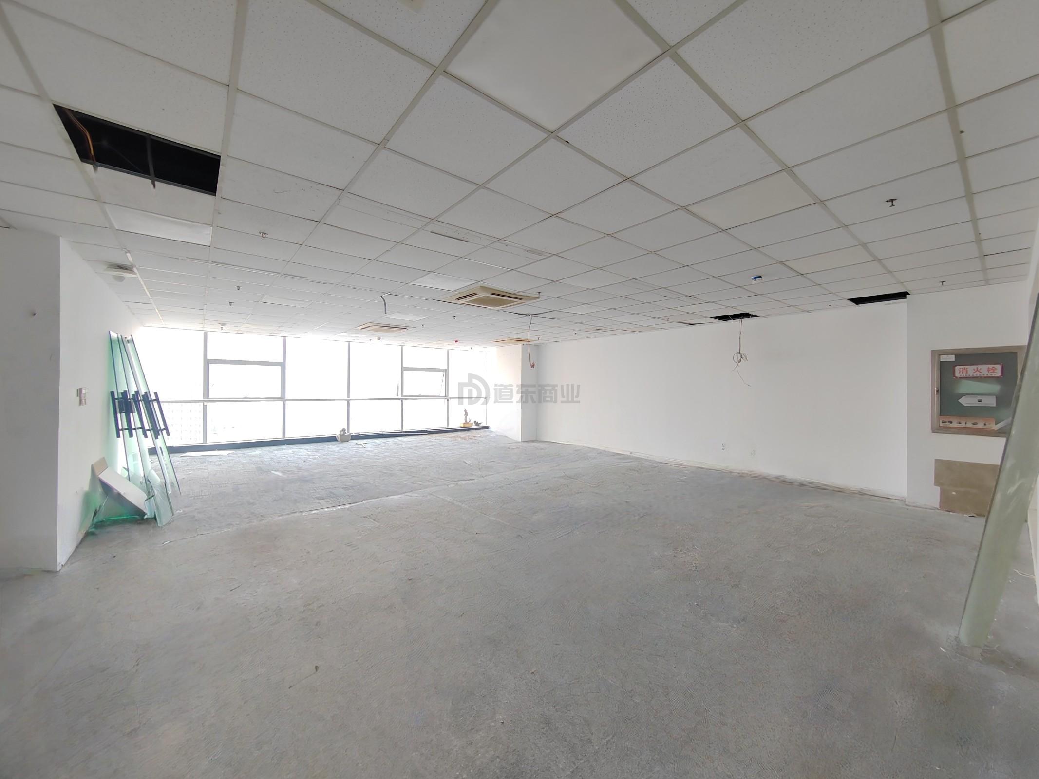 华仁凤凰城面积152平