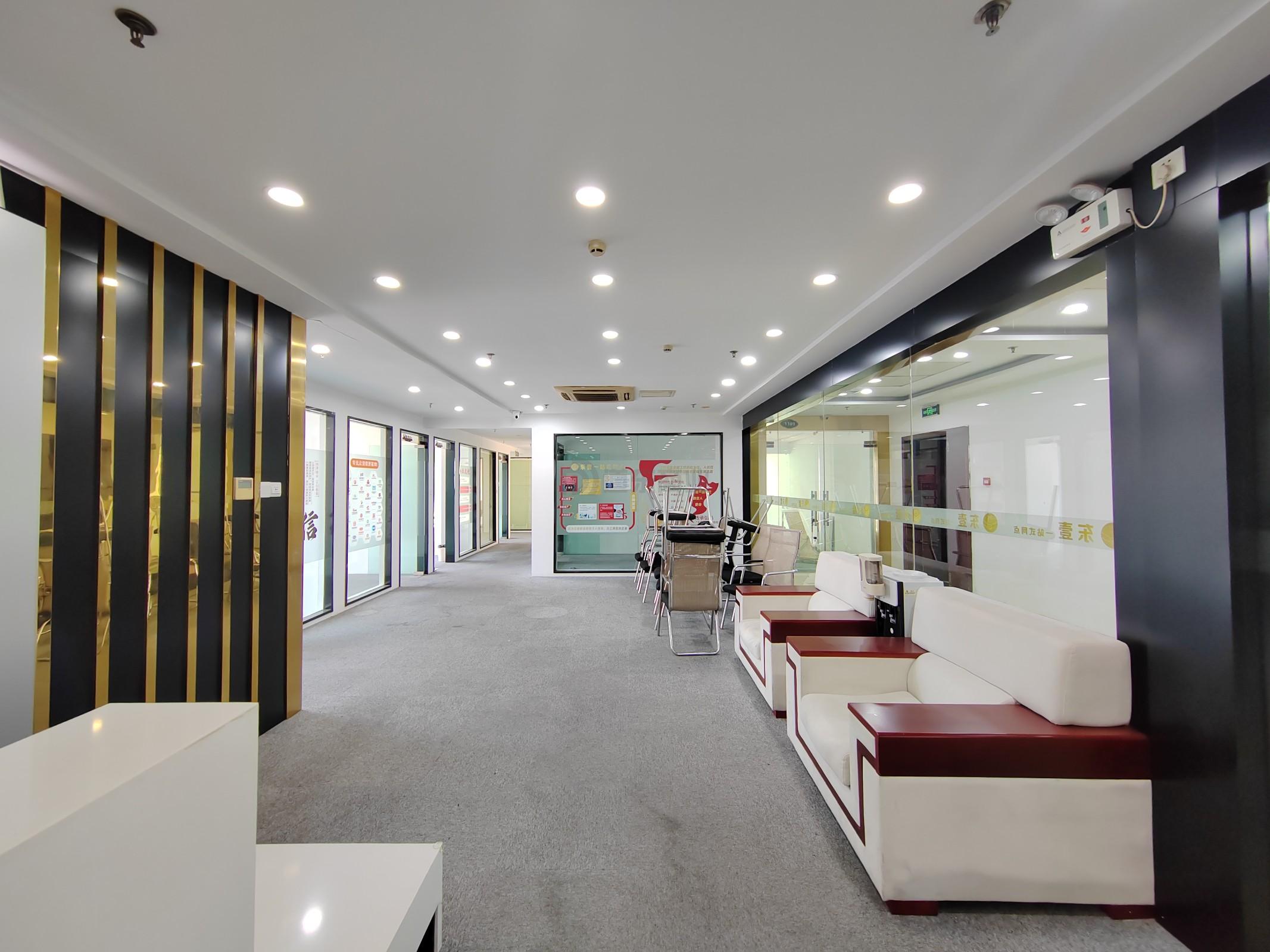 华仁凤凰城面积315平