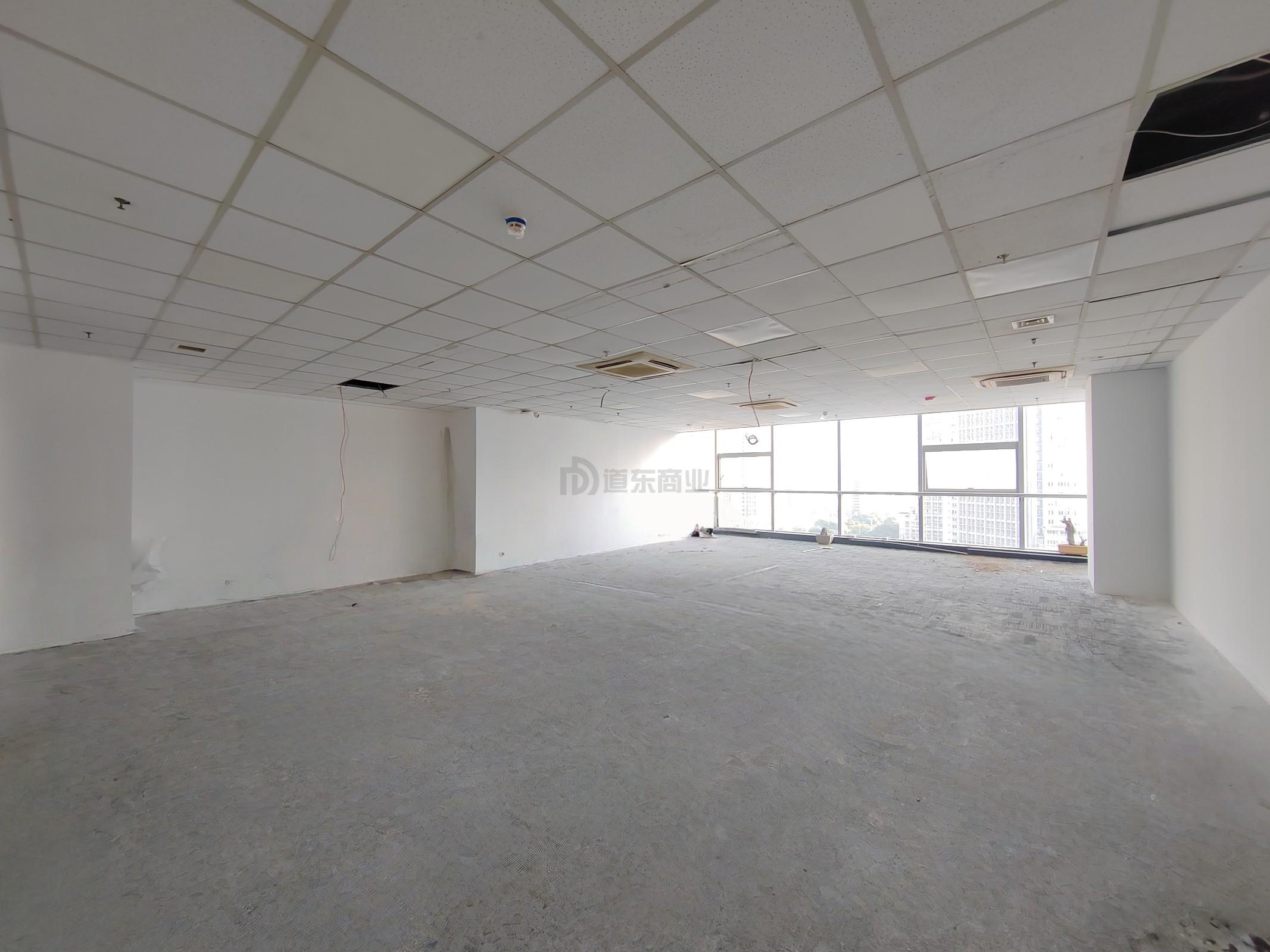 华仁凤凰城面积152平