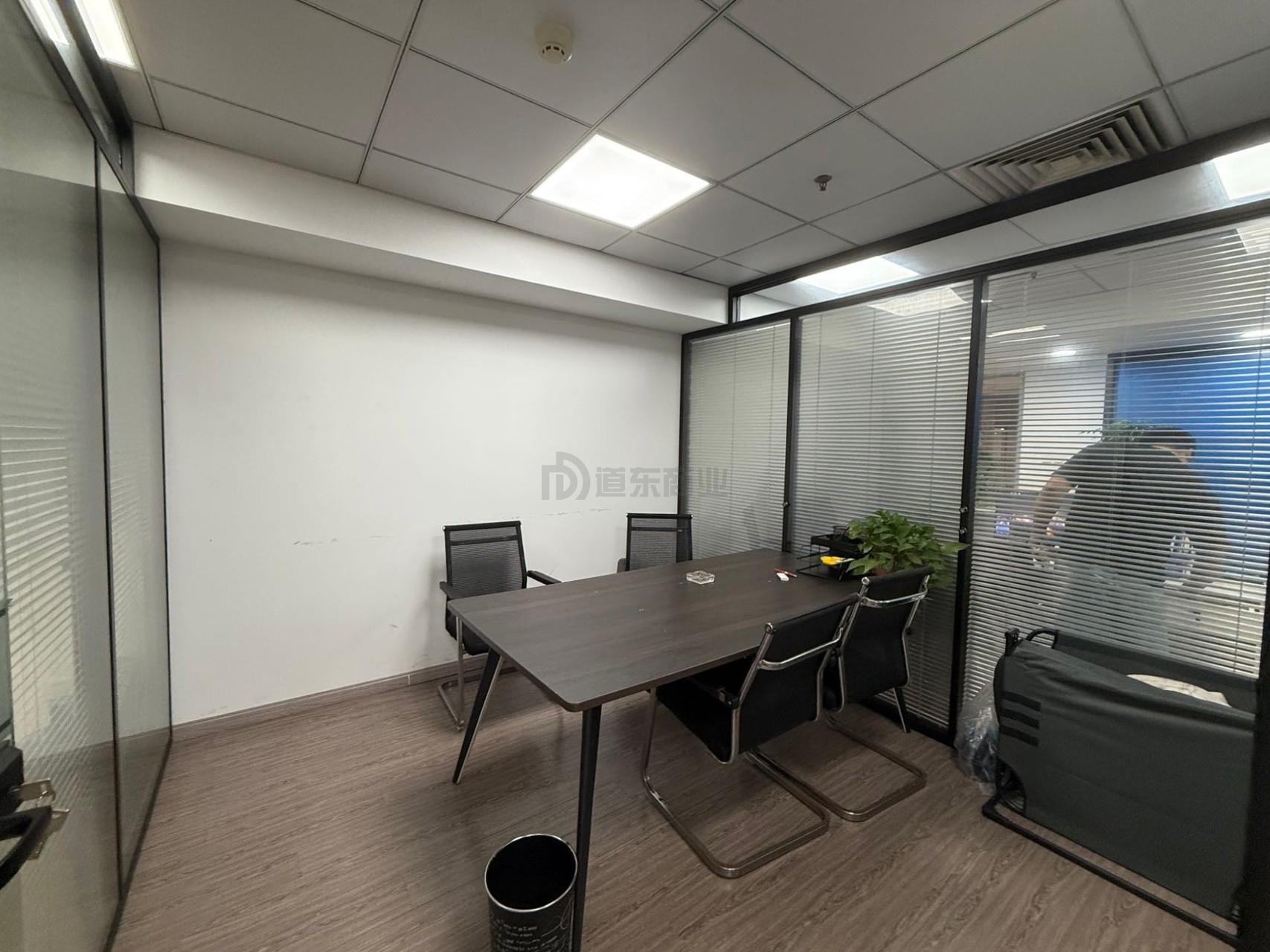 大东方广场面积185平