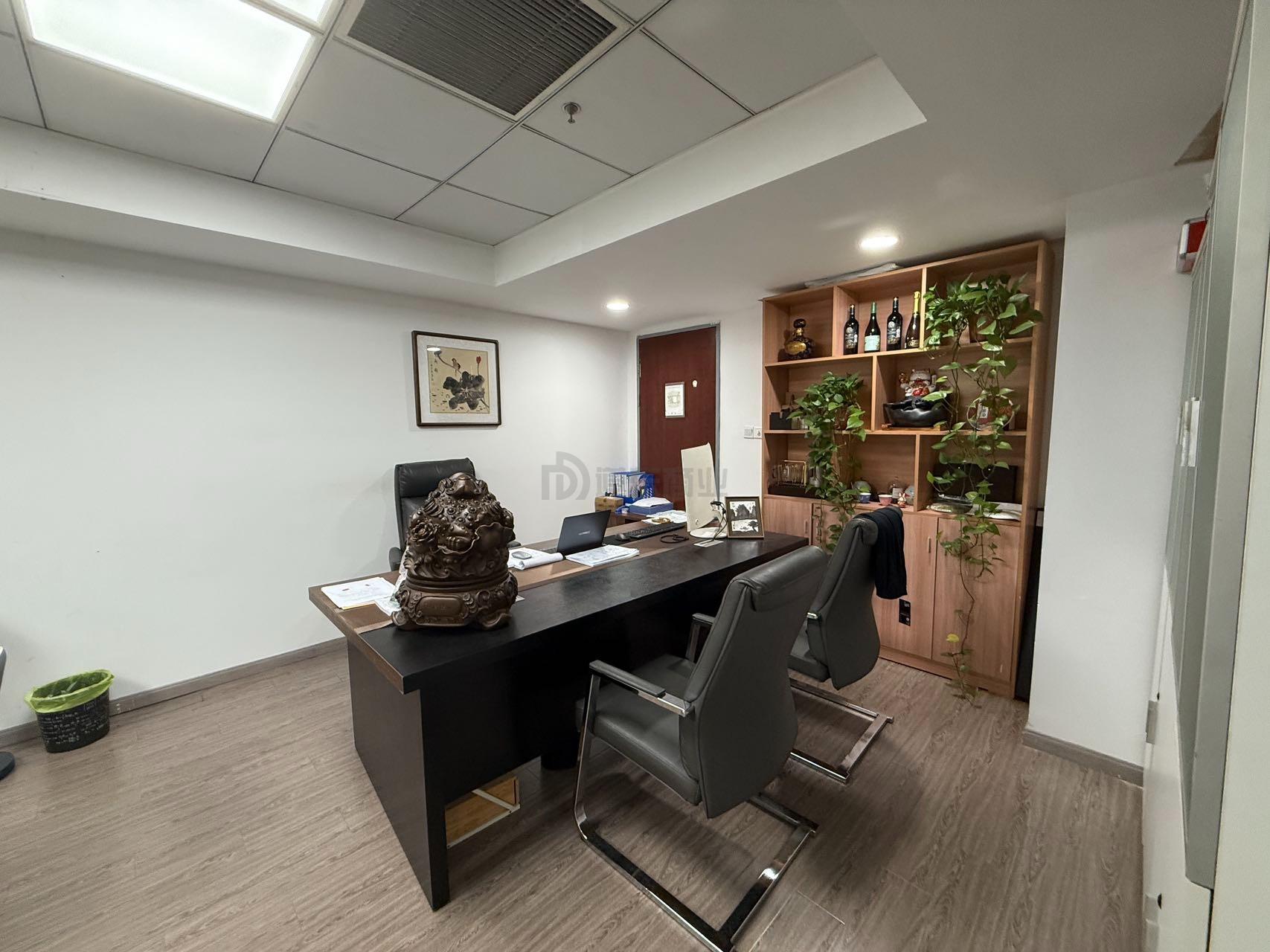 大东方广场面积185平