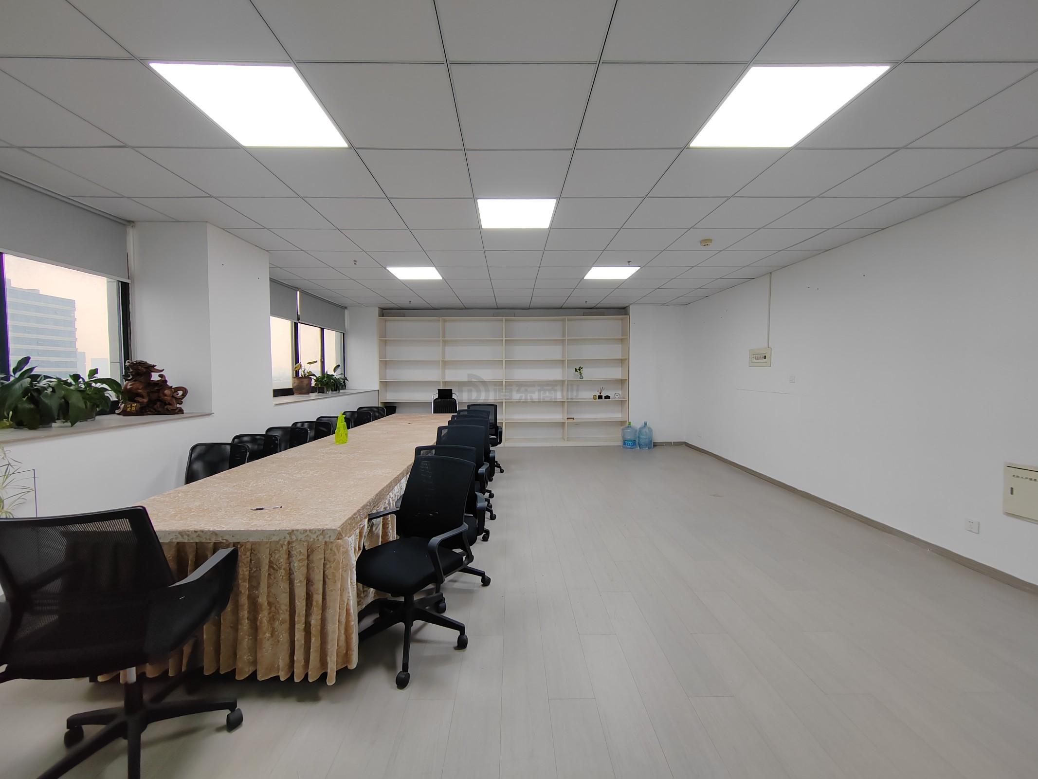 新联大厦面积160平