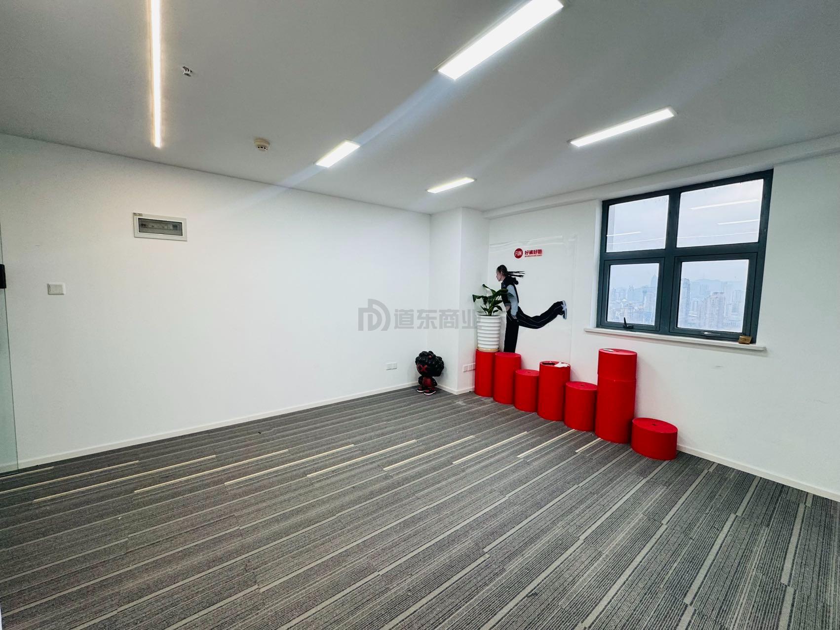 名品城面积68平