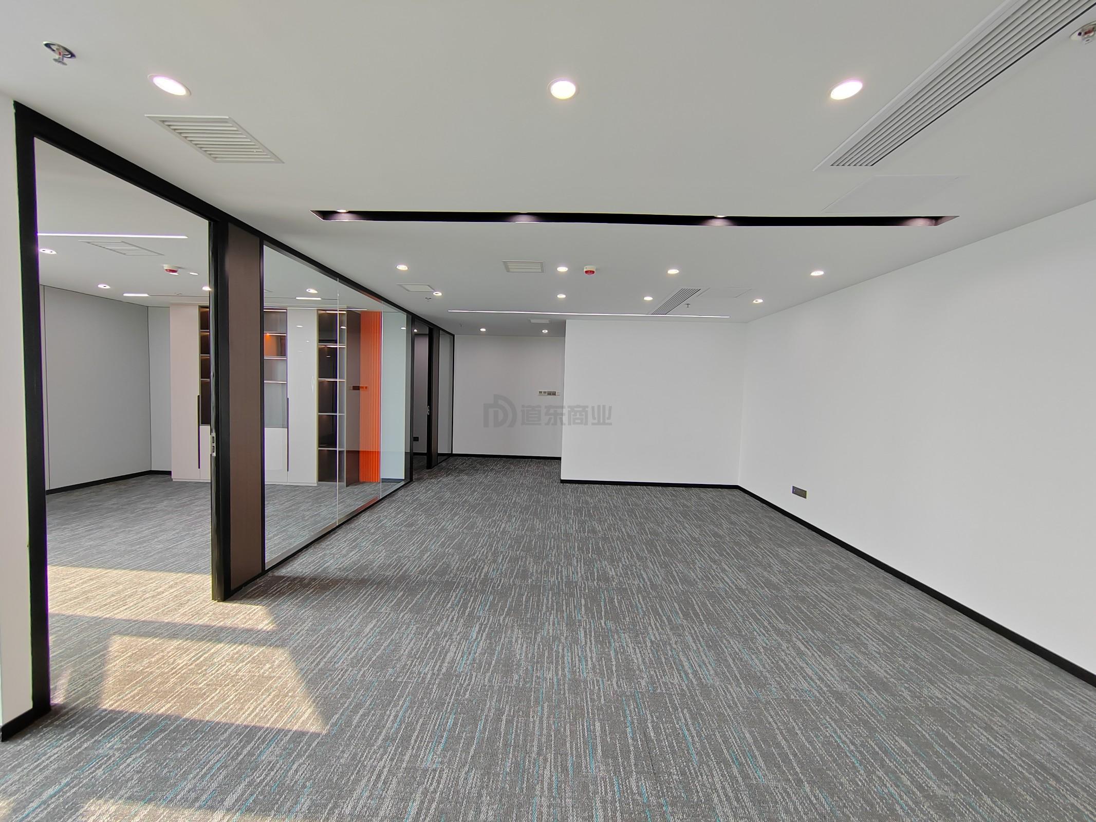 太湖明珠发展大厦面积138平