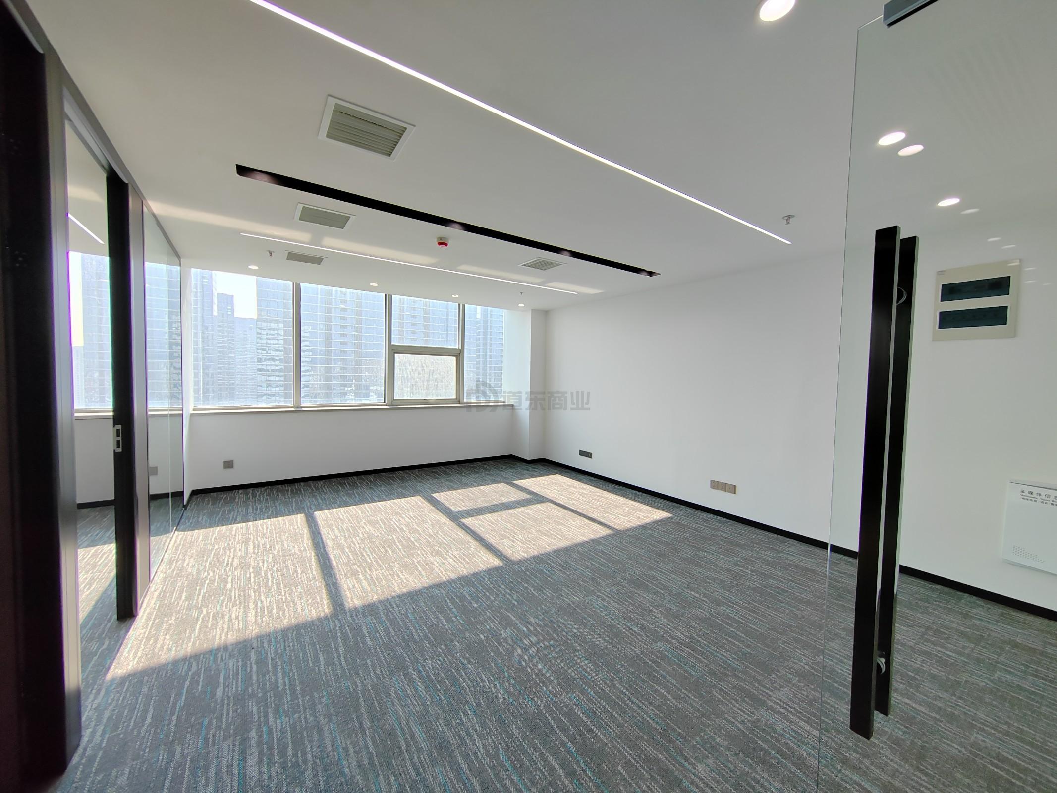 太湖明珠发展大厦面积108平