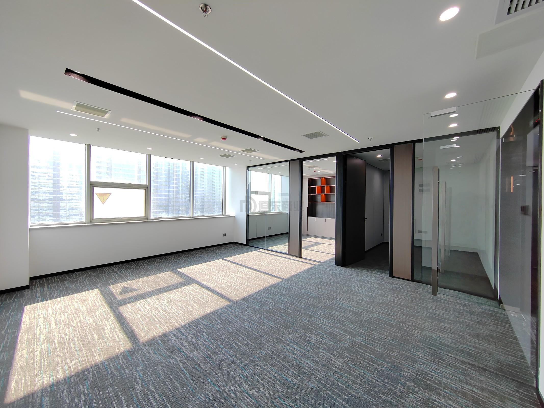 太湖明珠发展大厦面积108平