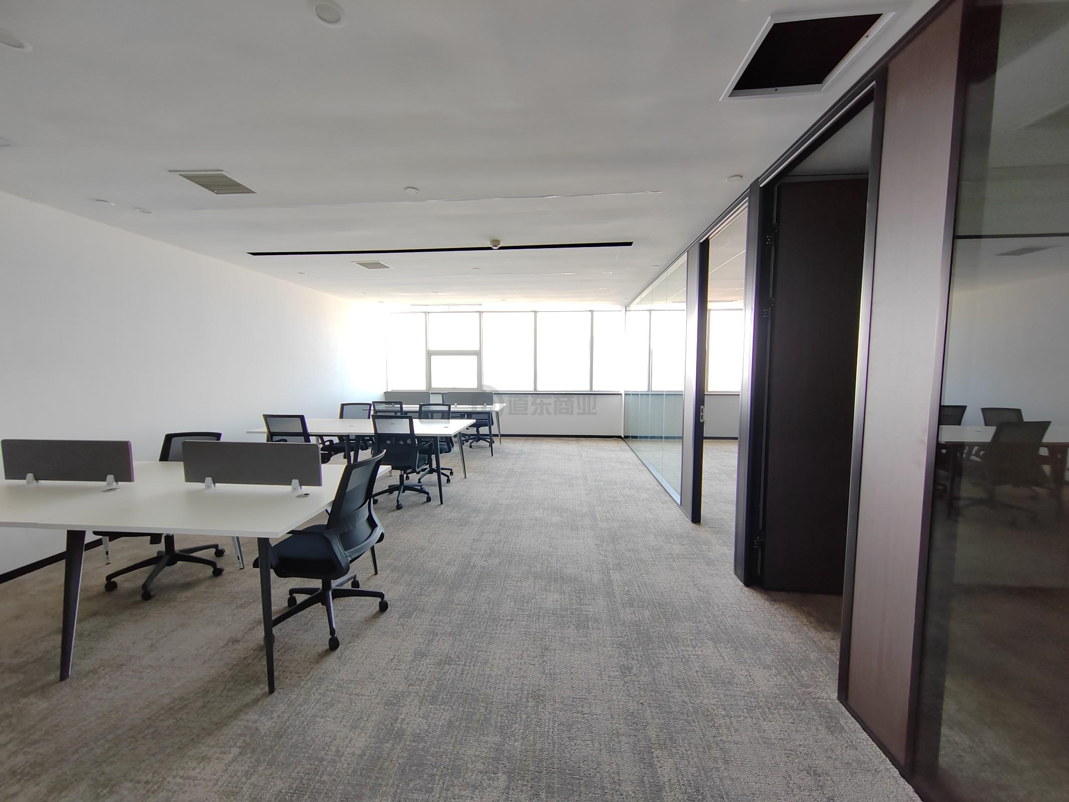 太湖明珠发展大厦面积185平