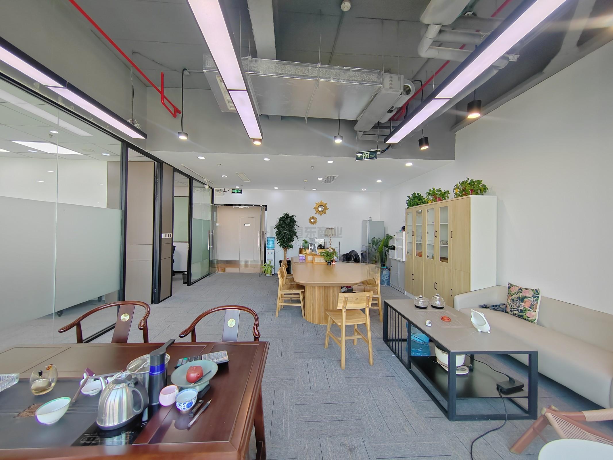 苏宁广场面积135平