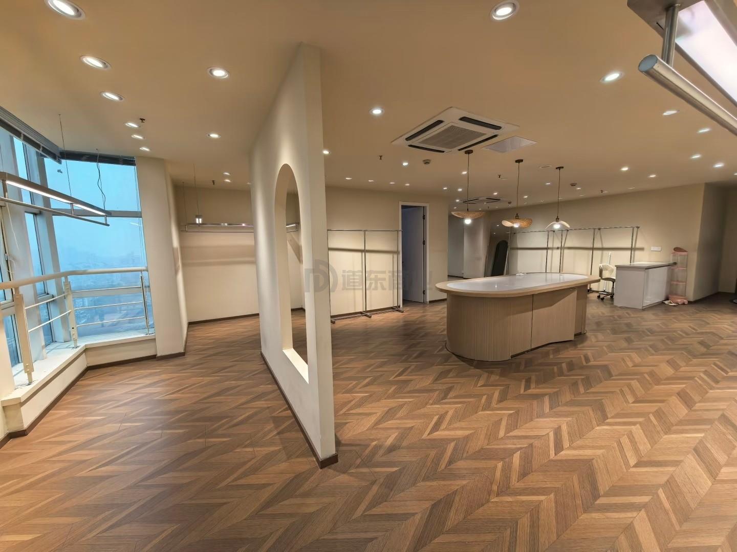 交银大厦面积160平