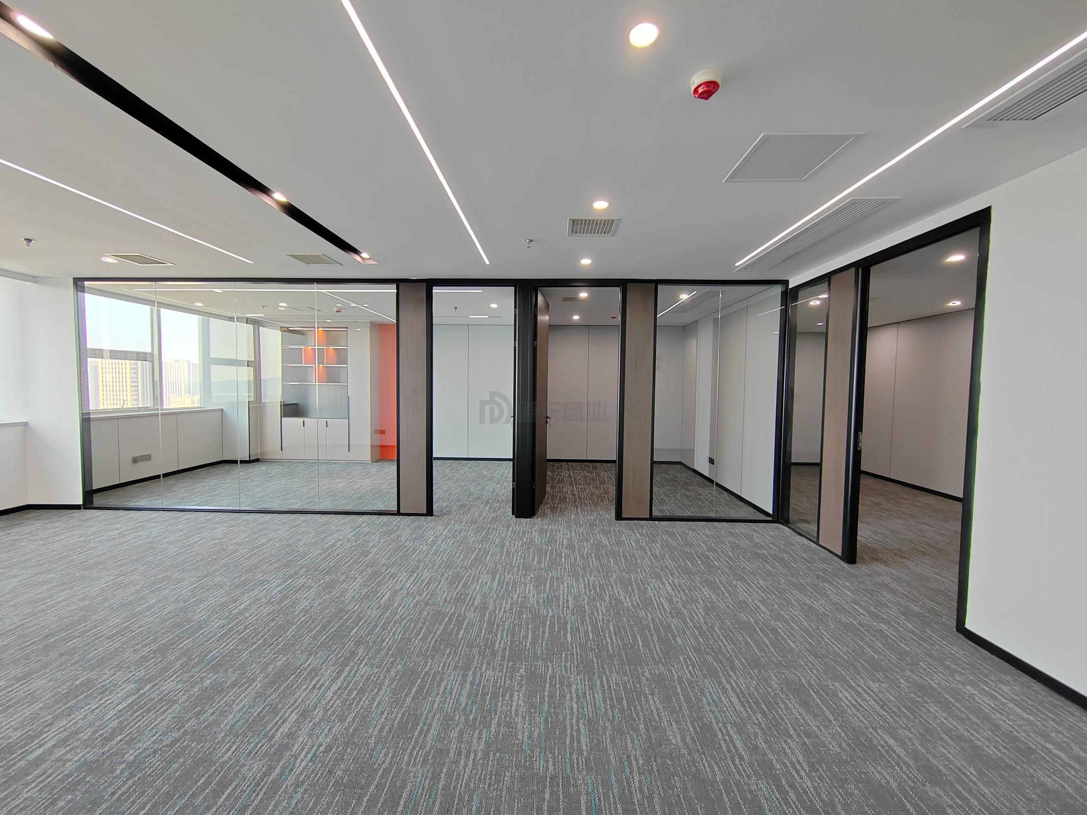 太湖明珠发展大厦面积185平