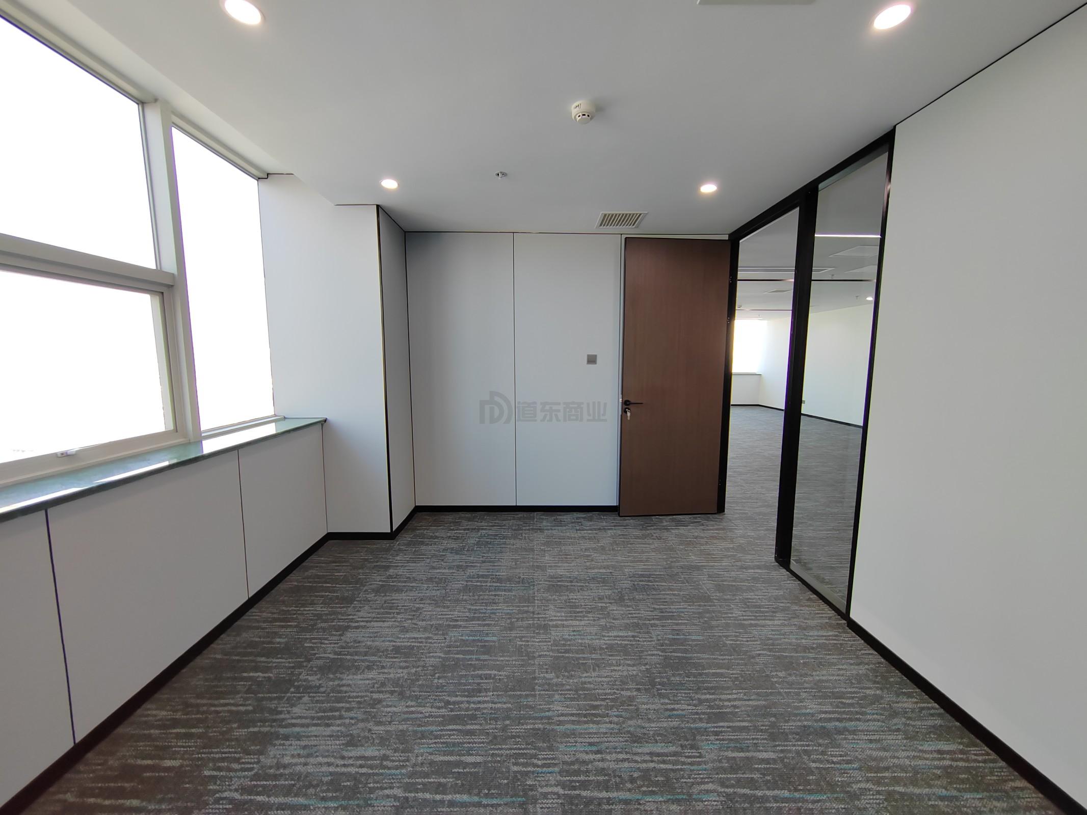 太湖明珠发展大厦面积198平