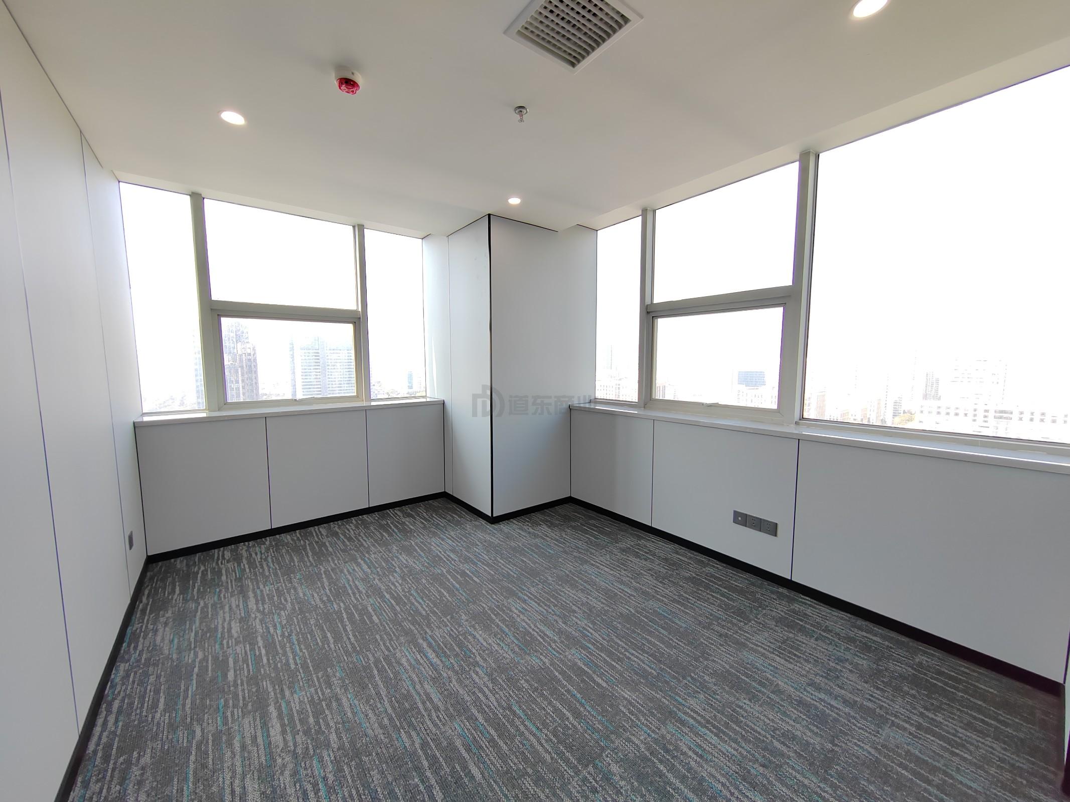 太湖明珠发展大厦面积198平