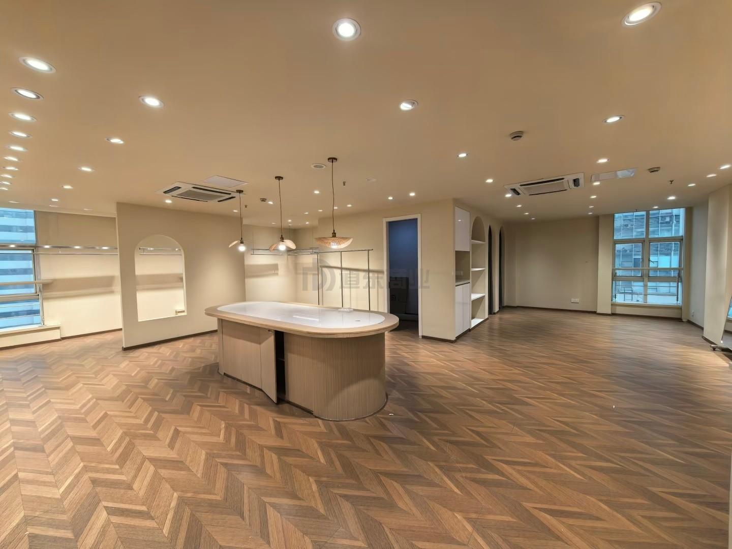 交银大厦面积160平