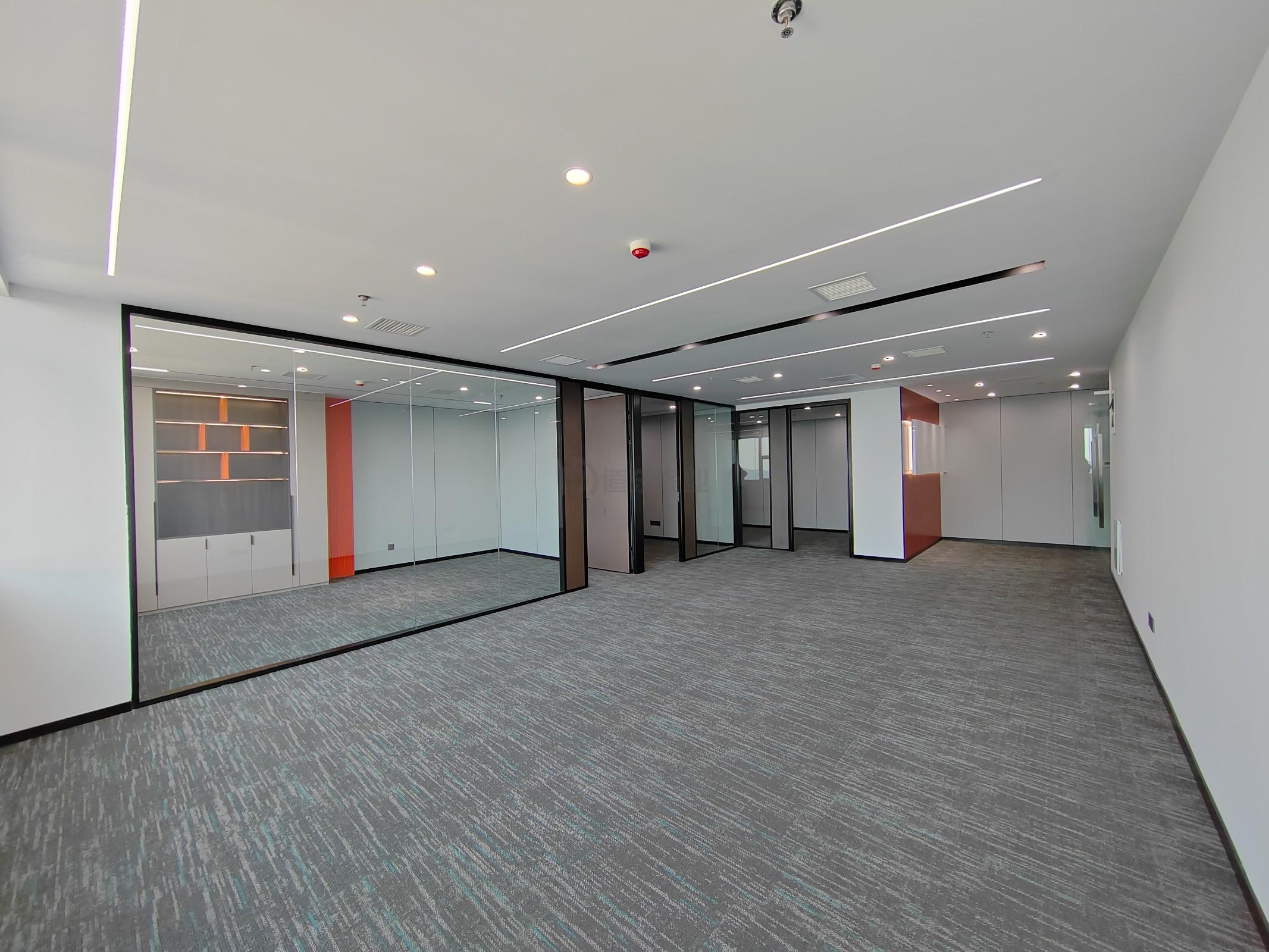 太湖明珠发展大厦面积185平