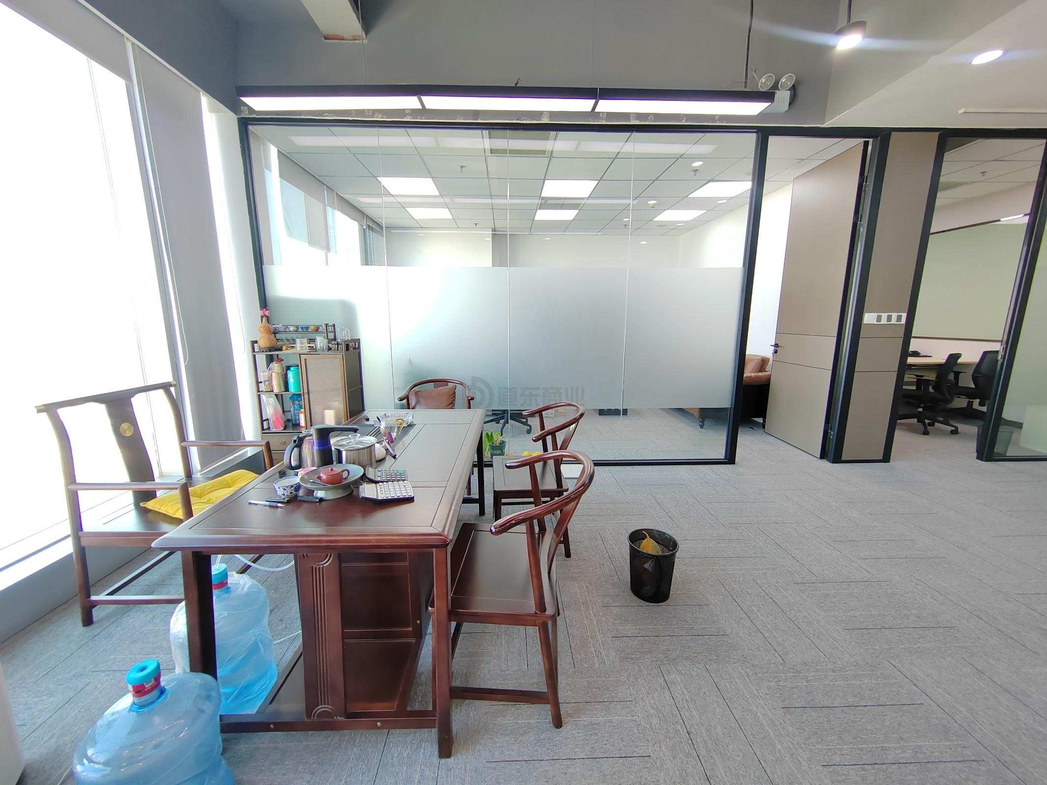 苏宁广场面积135平