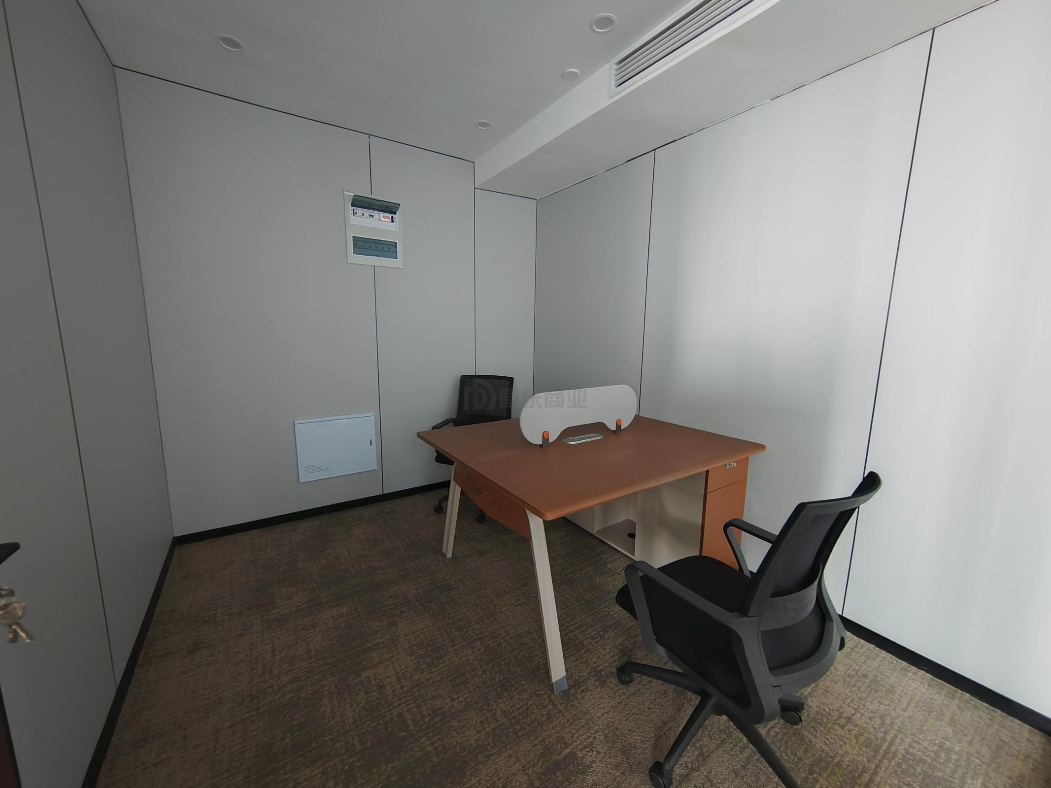 太湖明珠发展大厦面积185平