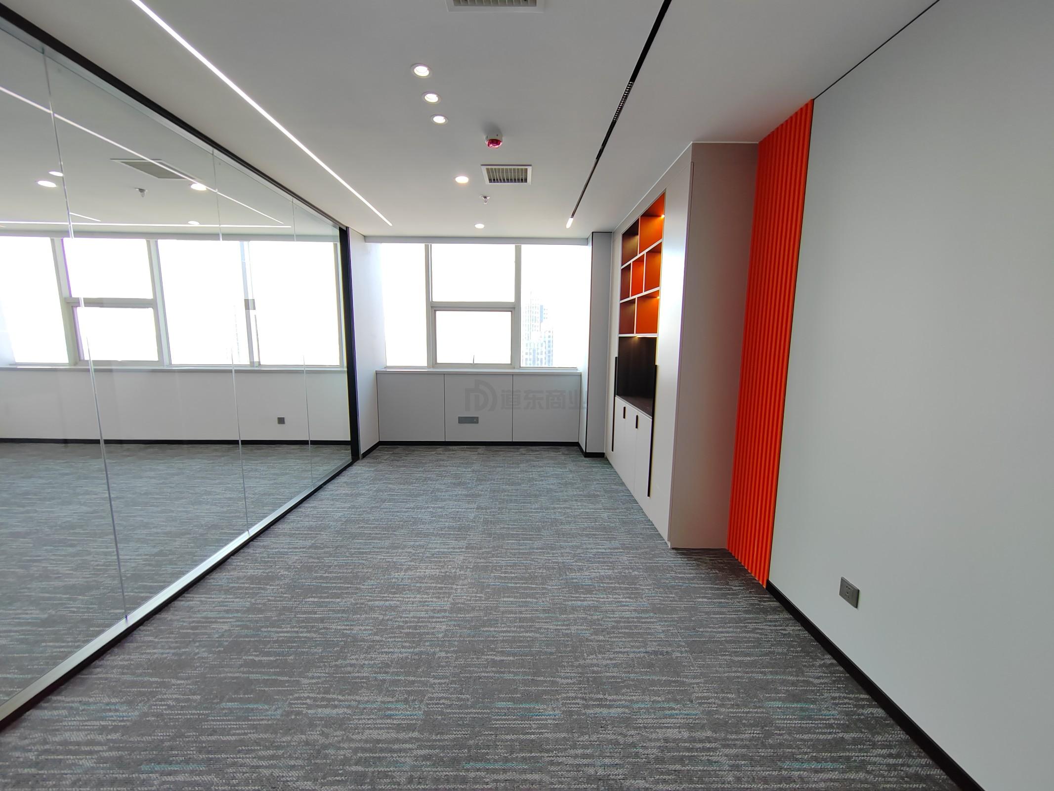 太湖明珠发展大厦面积185平