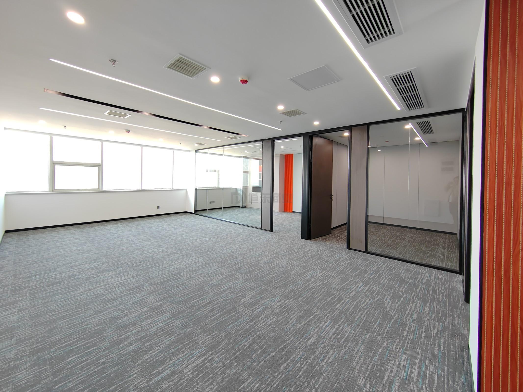 太湖明珠发展大厦面积185平