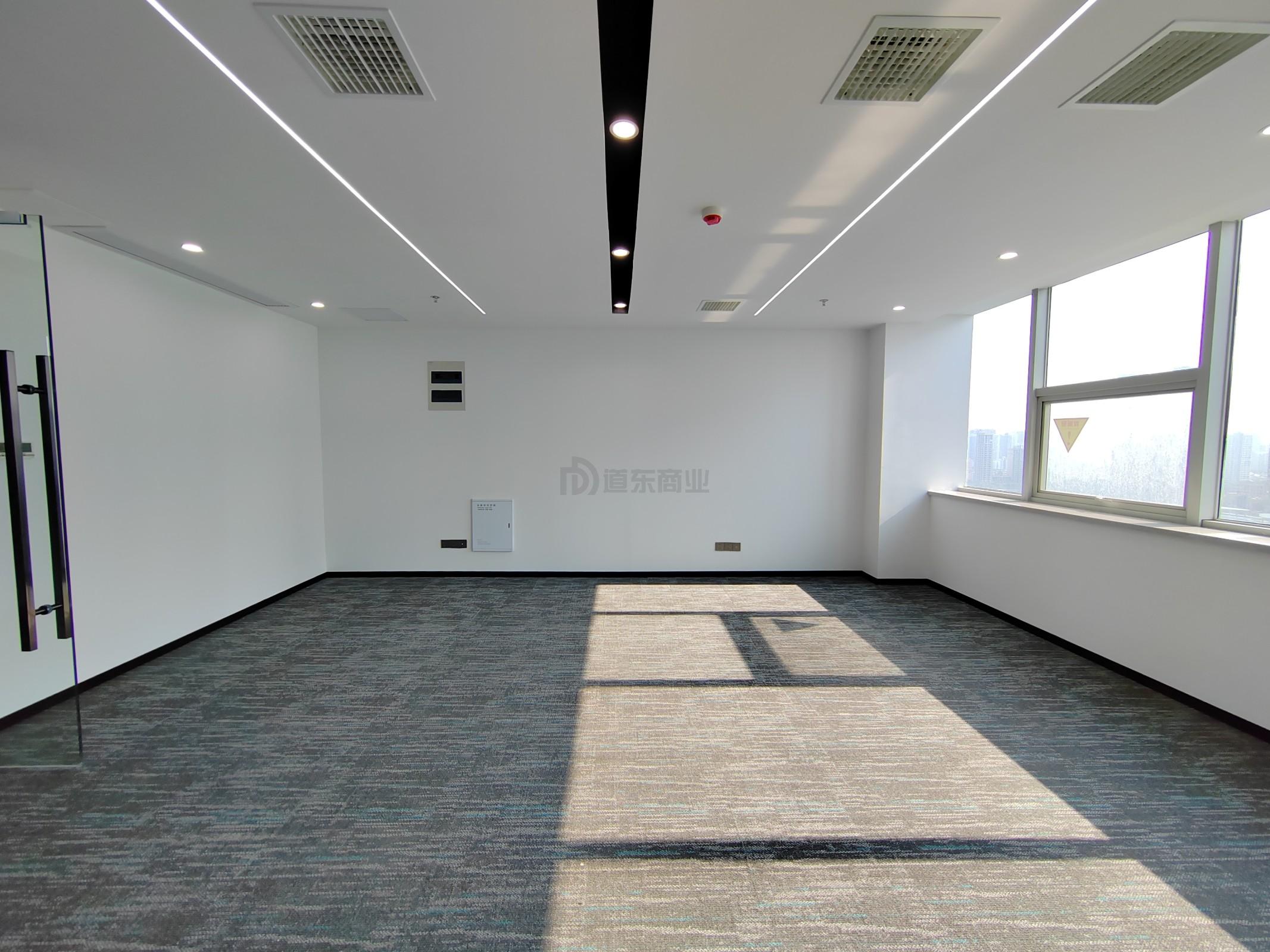 太湖明珠发展大厦面积108平