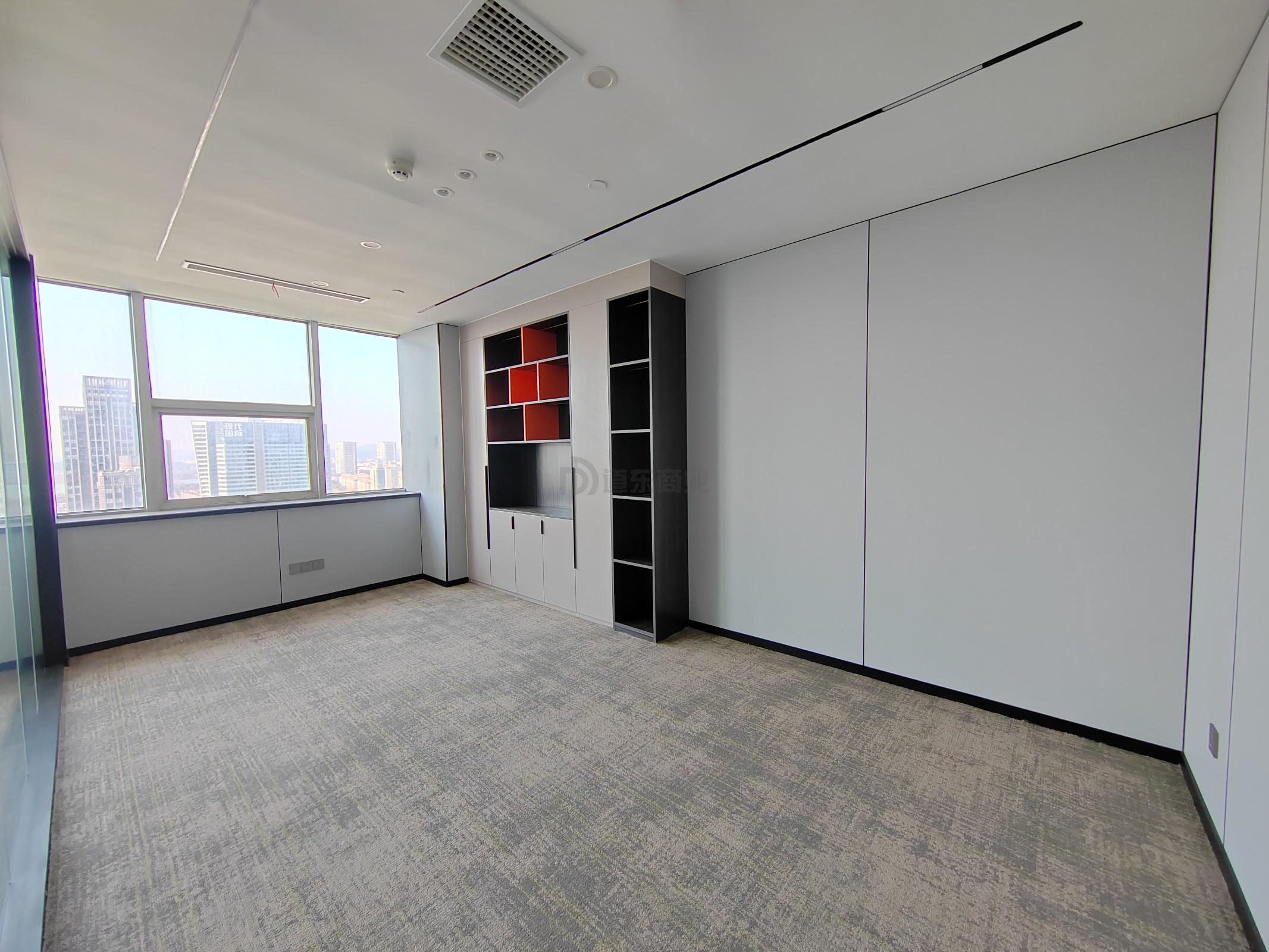 太湖明珠发展大厦面积185平