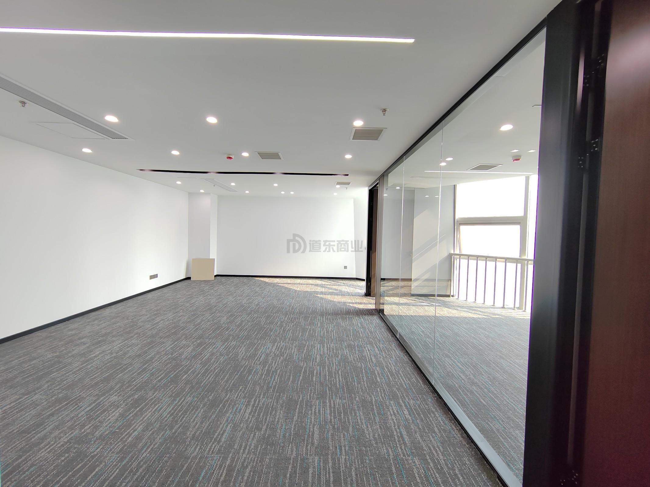 太湖明珠发展大厦面积138平