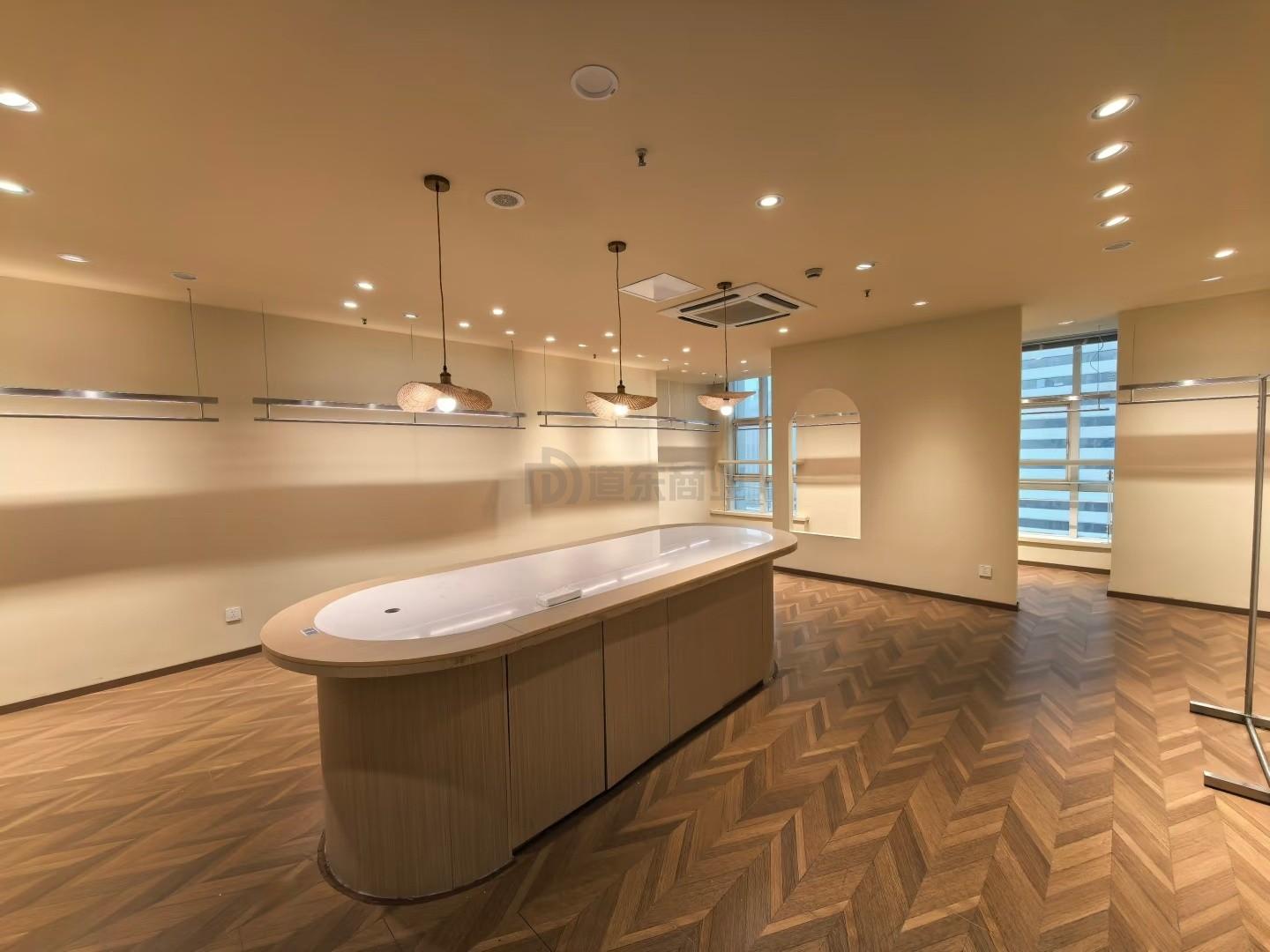 交银大厦面积160平