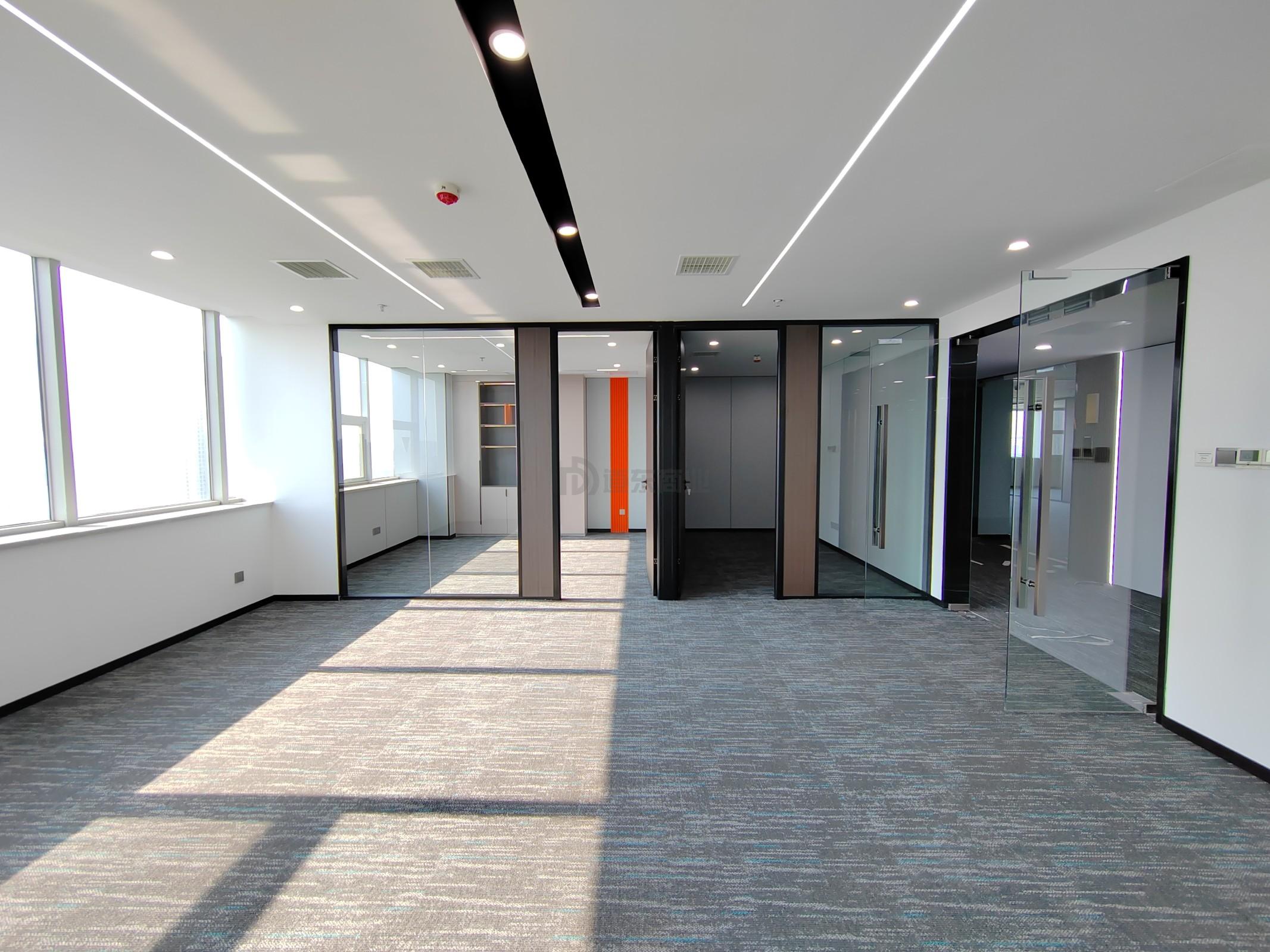 太湖明珠发展大厦面积108平