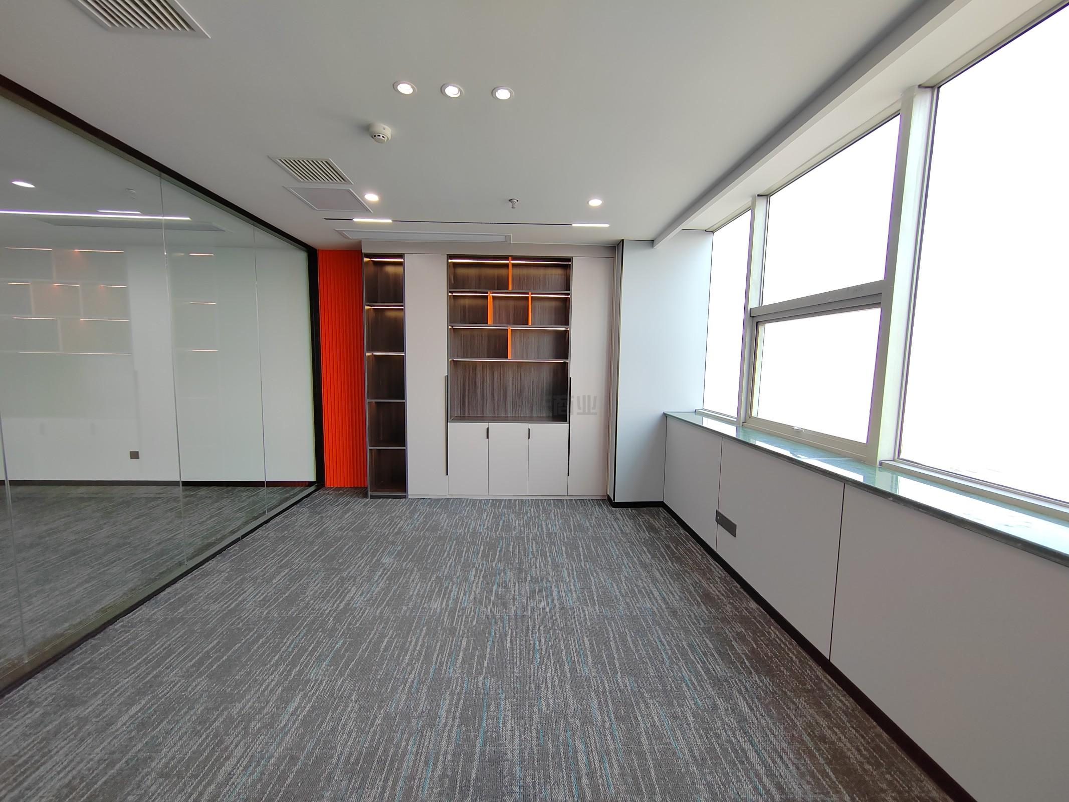 太湖明珠发展大厦面积185平