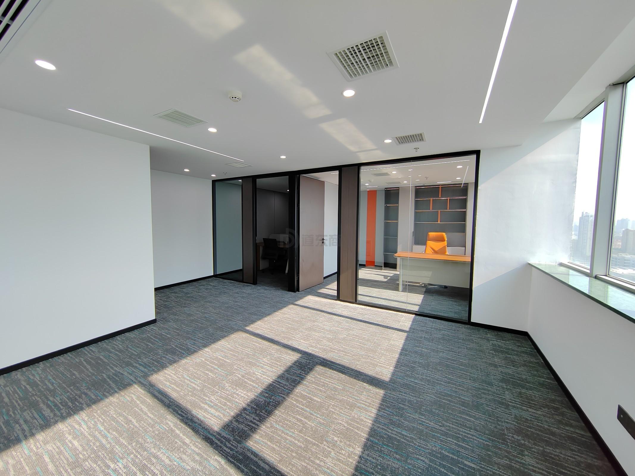 太湖明珠发展大厦面积108平